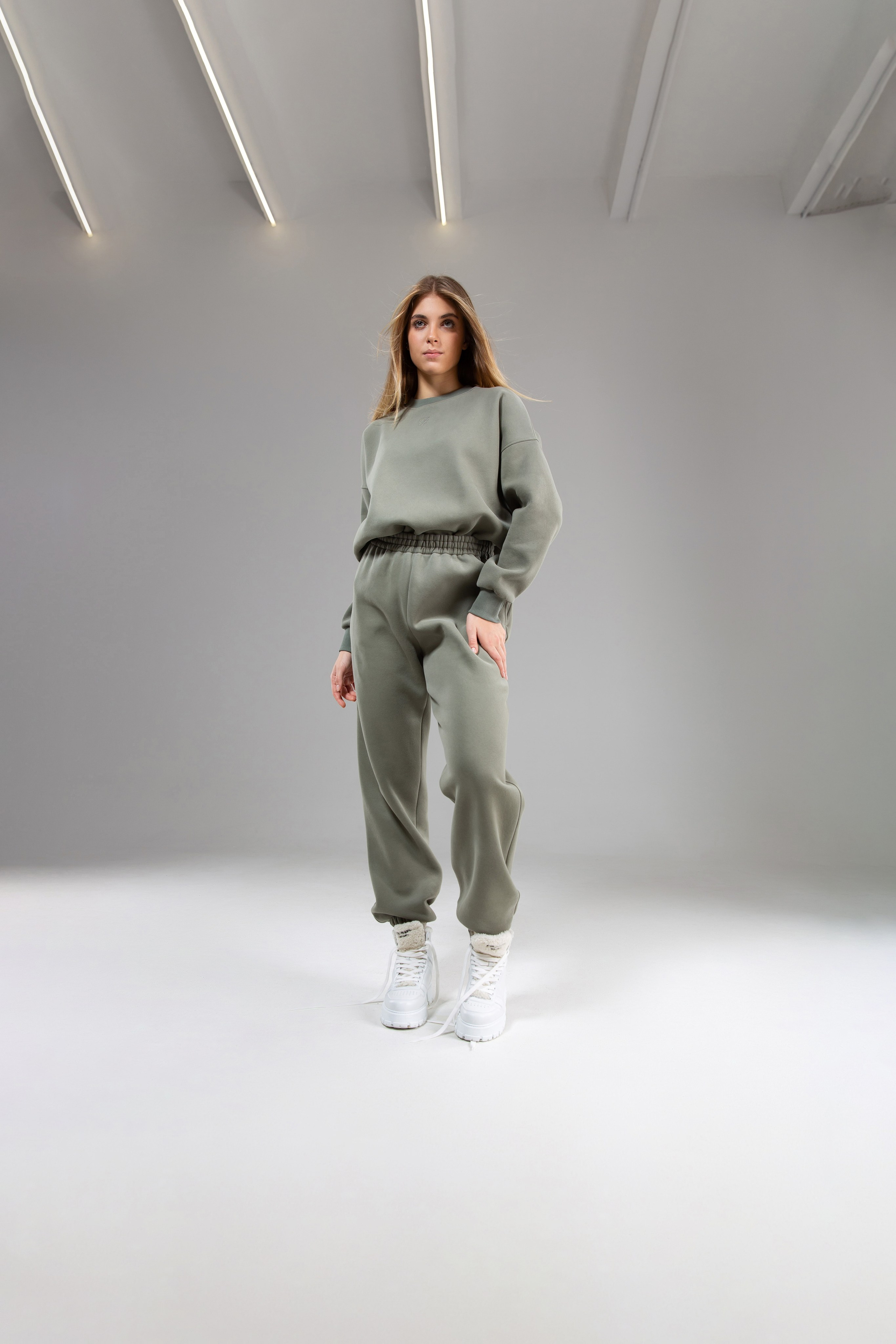 Фотосъемка стильных луков для маркетплейса и шоу-рума. Свадебный и портретный фотограф в Санкт-Петербурге Надежда Чечулина