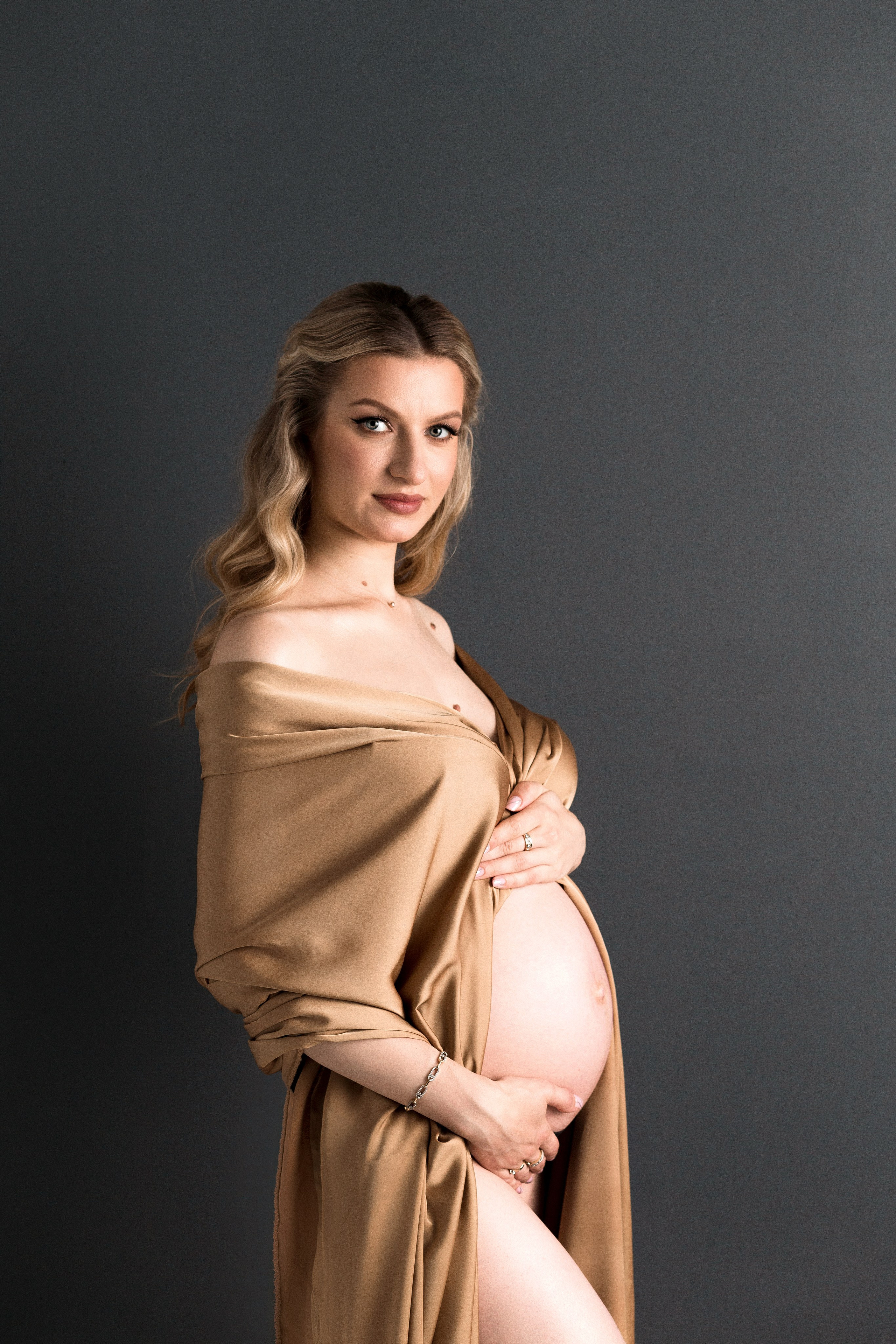 Фотосессия беременности в Омске. Фотограф новорожденных в Омске Анастасия Моисеева