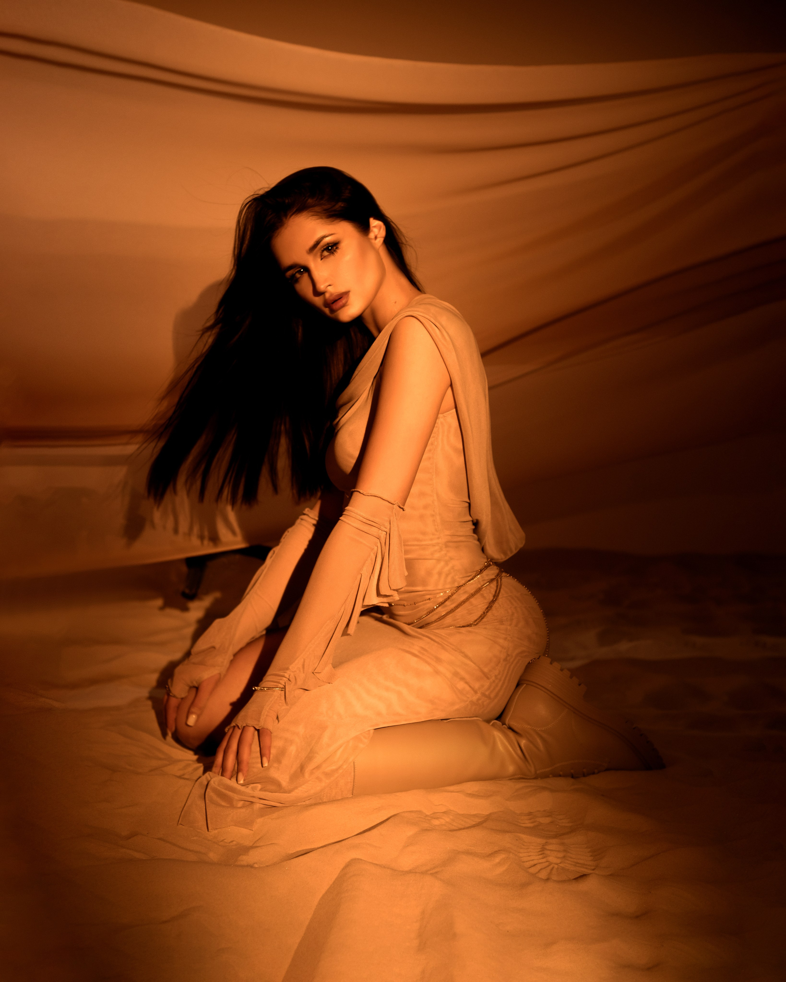 Дюна. Портретная и Fashion фотосъемка в Москве КРИС KISS. Лукбуки и каталоги