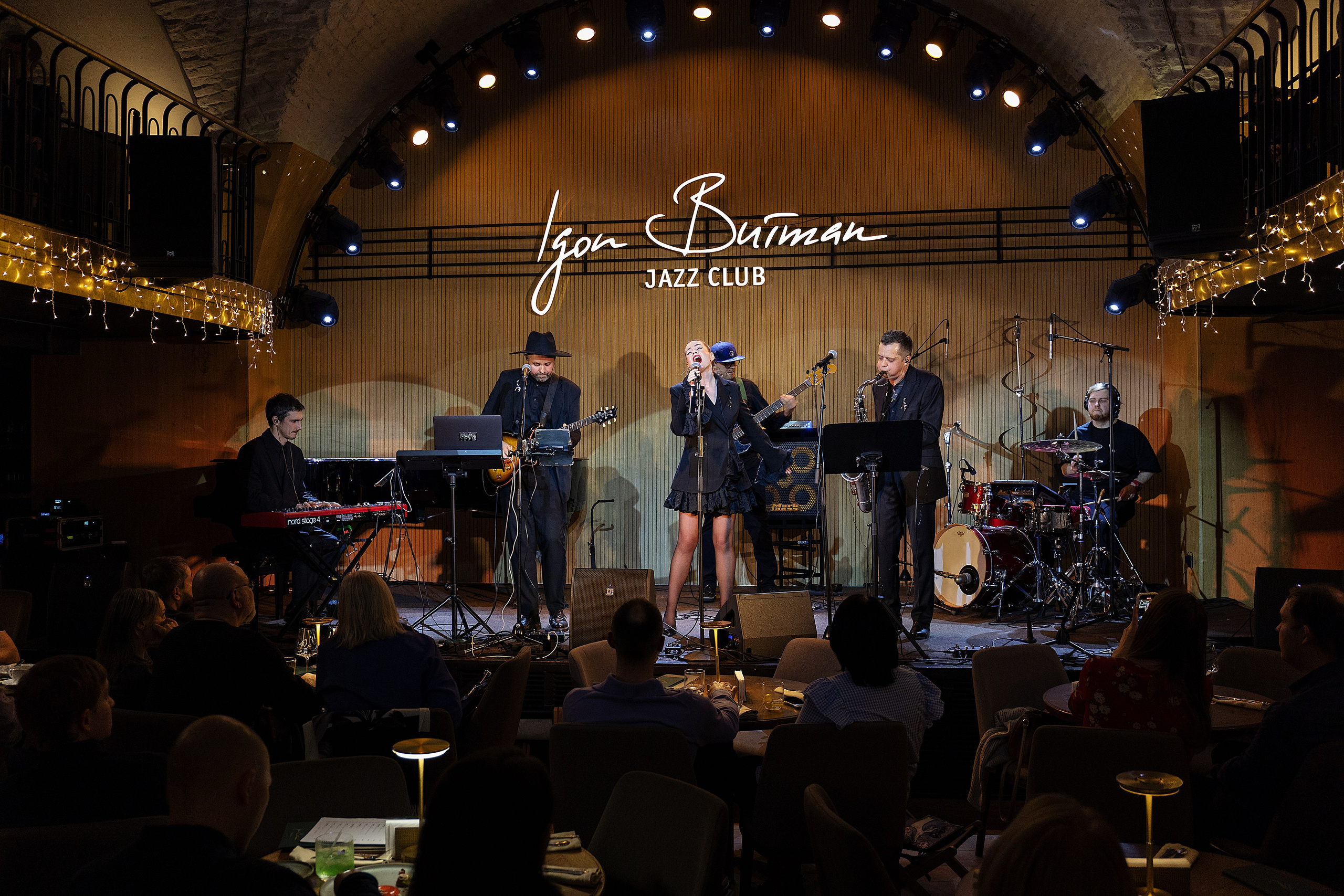 Джаз-клуб Игоря Бутмана | Санкт-Петербург, 2025. Репортажный фотограф