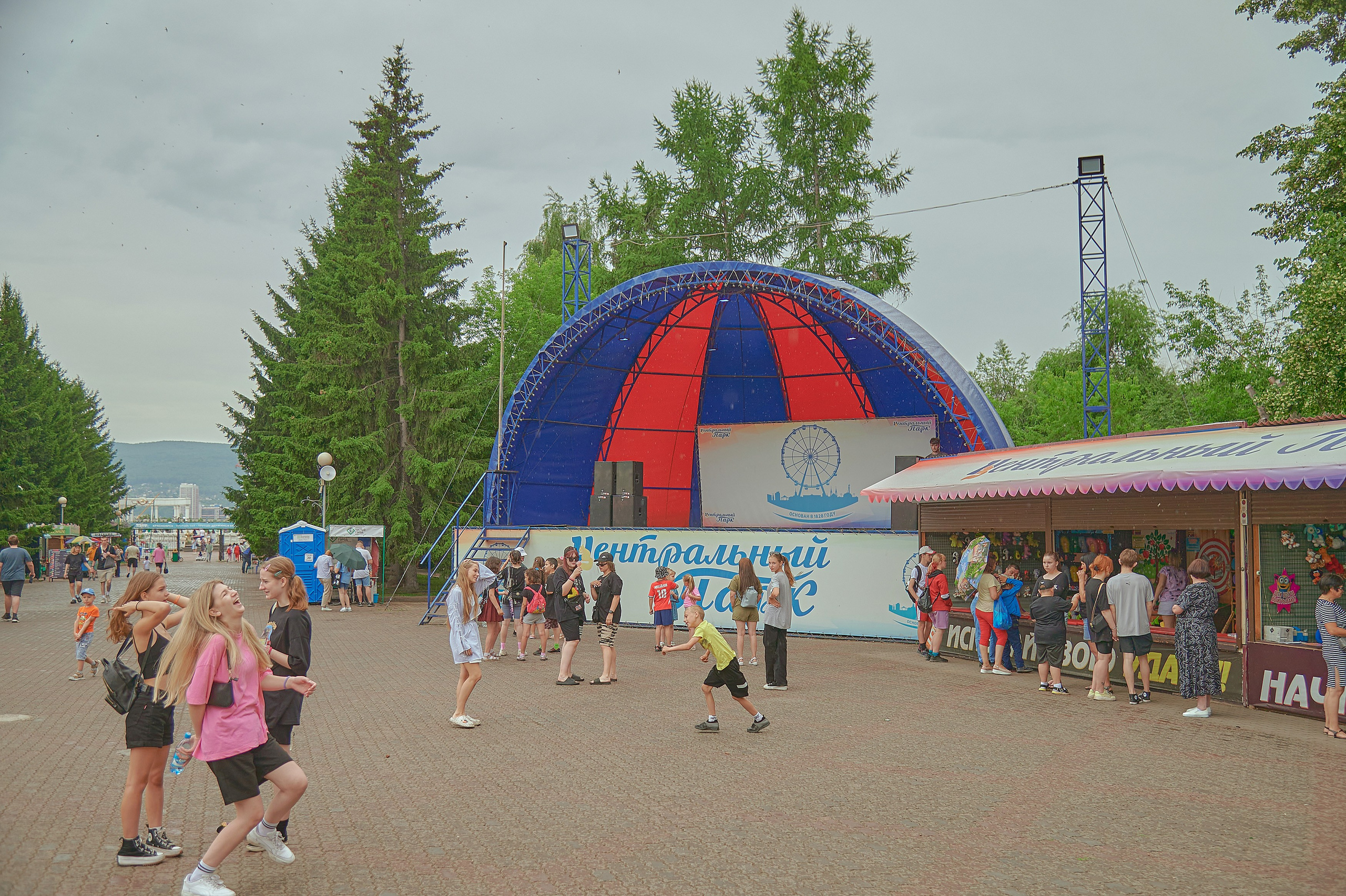 Портфолио репортажной фотосъёмки: Иван Купало в Центральном парке Красноярск. Фотограф Яковлев Роман — Красноярск