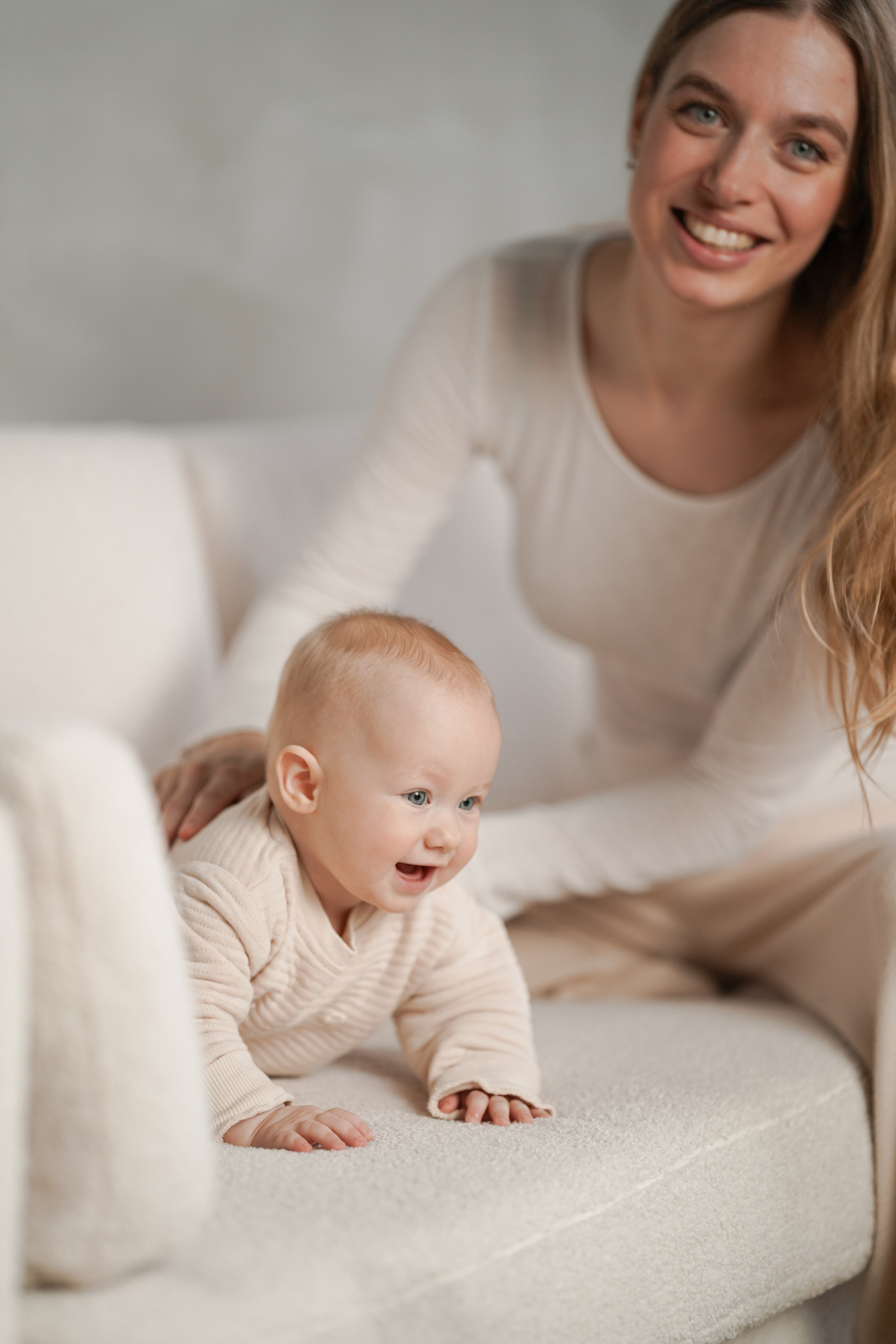 Семейная фотосессия в студии. Фотограф Надежда Жемкова. Фотосъёмка, ретушь, фотомонтаж для вас и вашего бизнеса