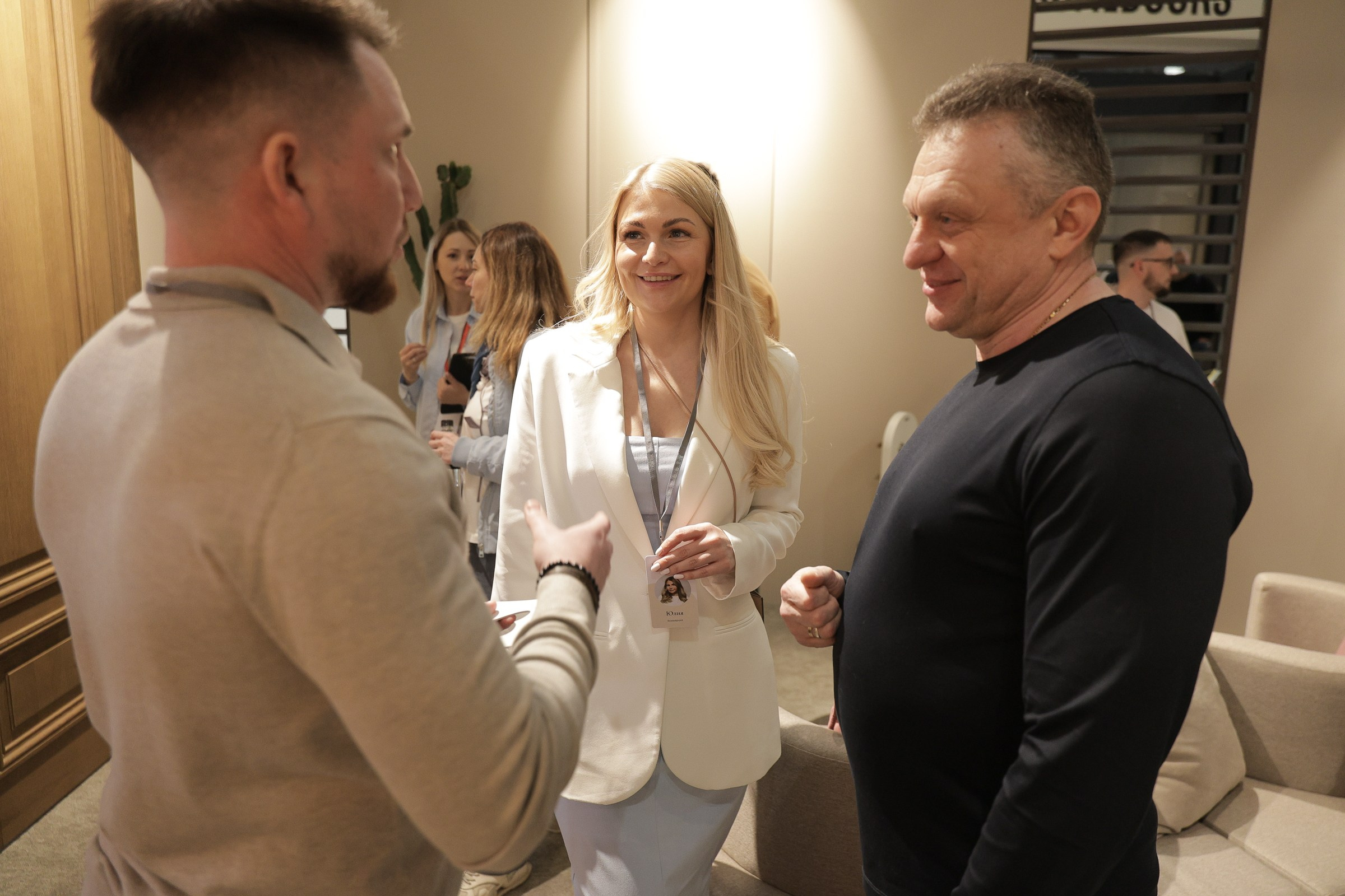 /РЕПОРТАЖ/ Выставка МосБилд. 2024. Свадебный фотограф Великий Новгород Станислав Кособудский