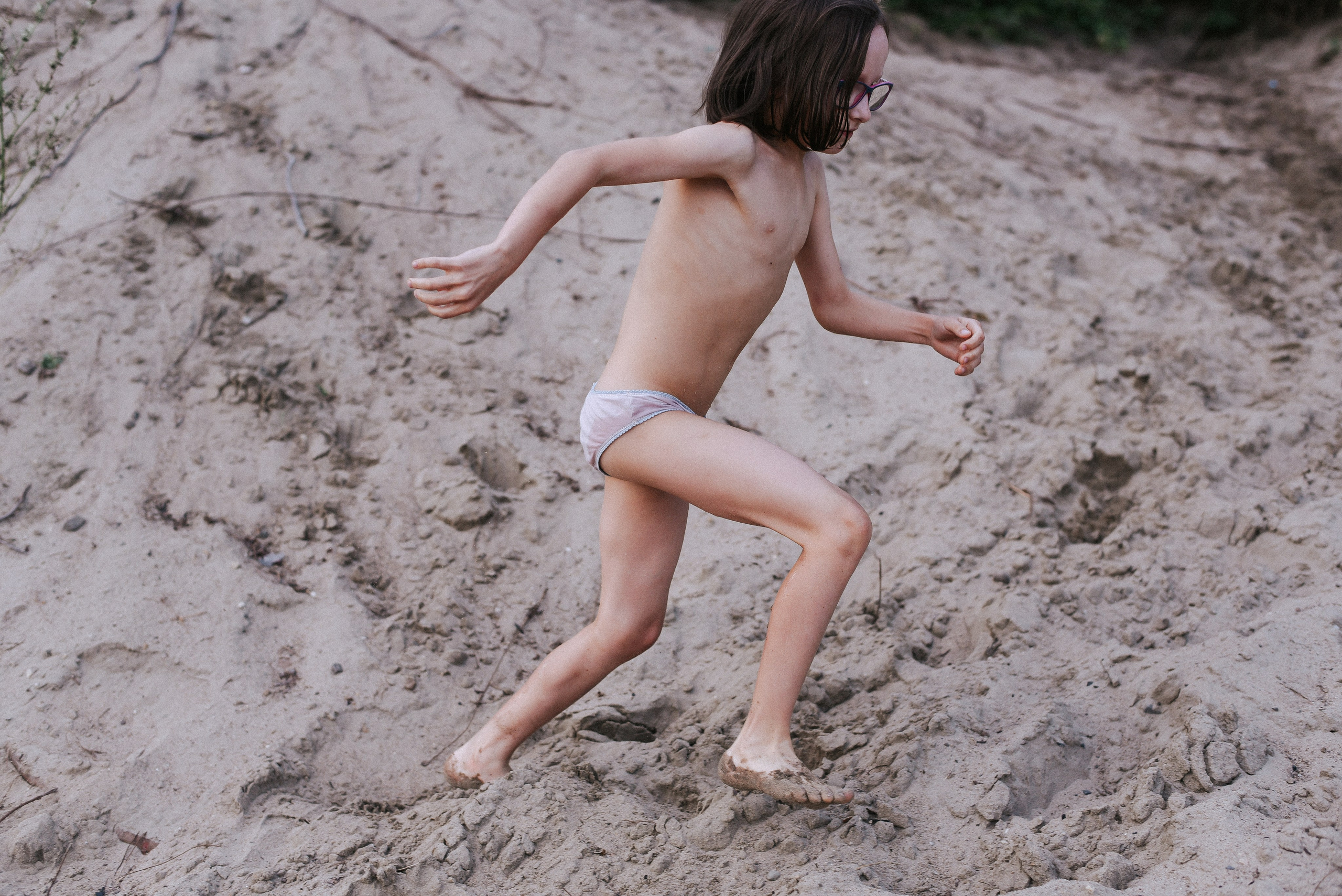 Берег, рак и капибара. Детский и семейный фотограф в Новосибирске Саша Дорошенко