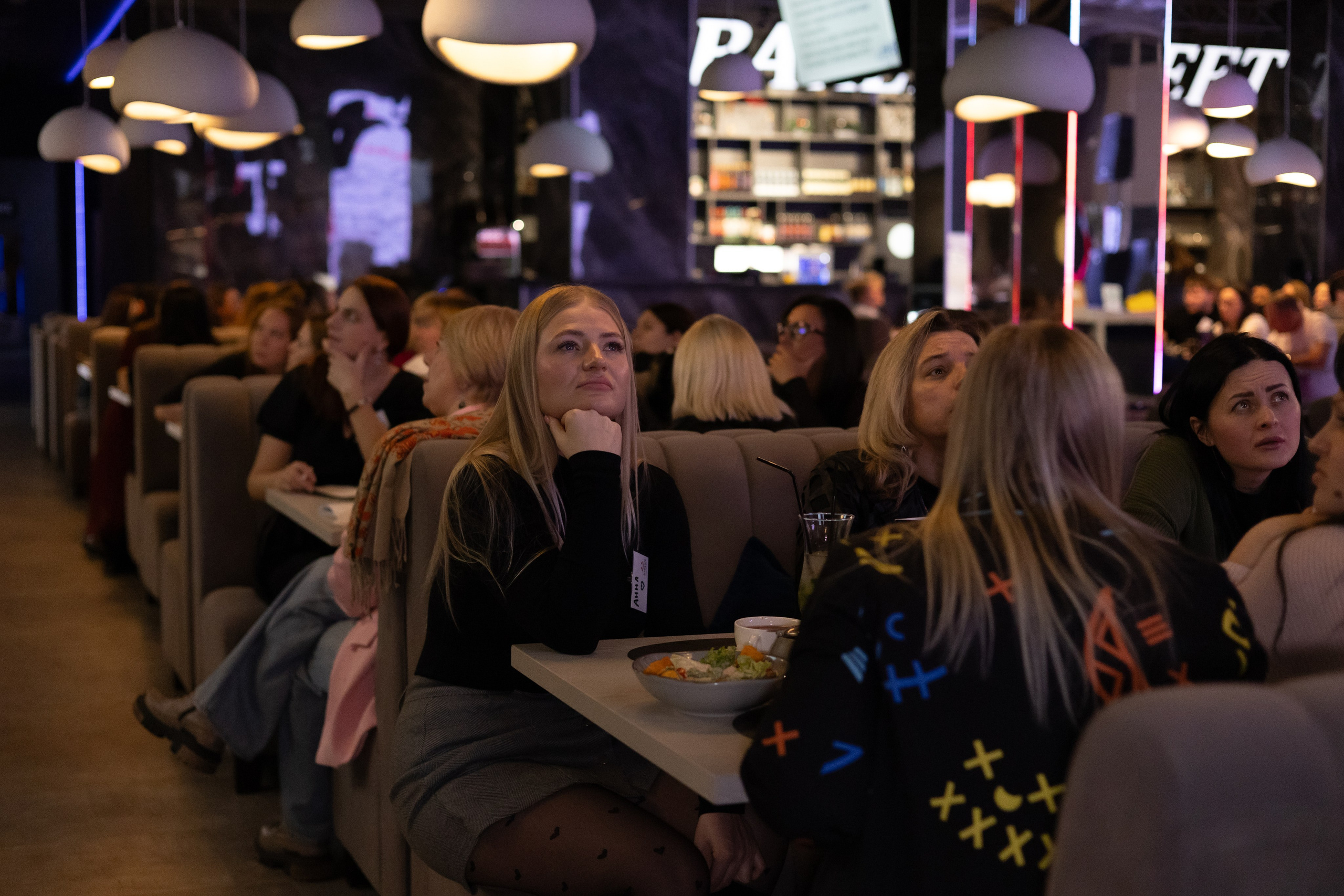 13ая BIZ QUIZ: деловая игра | Красноярск. Фотограф Красноярск съемки лавстори, фотосессия в студии, портретная съемка, творческие фотосессии