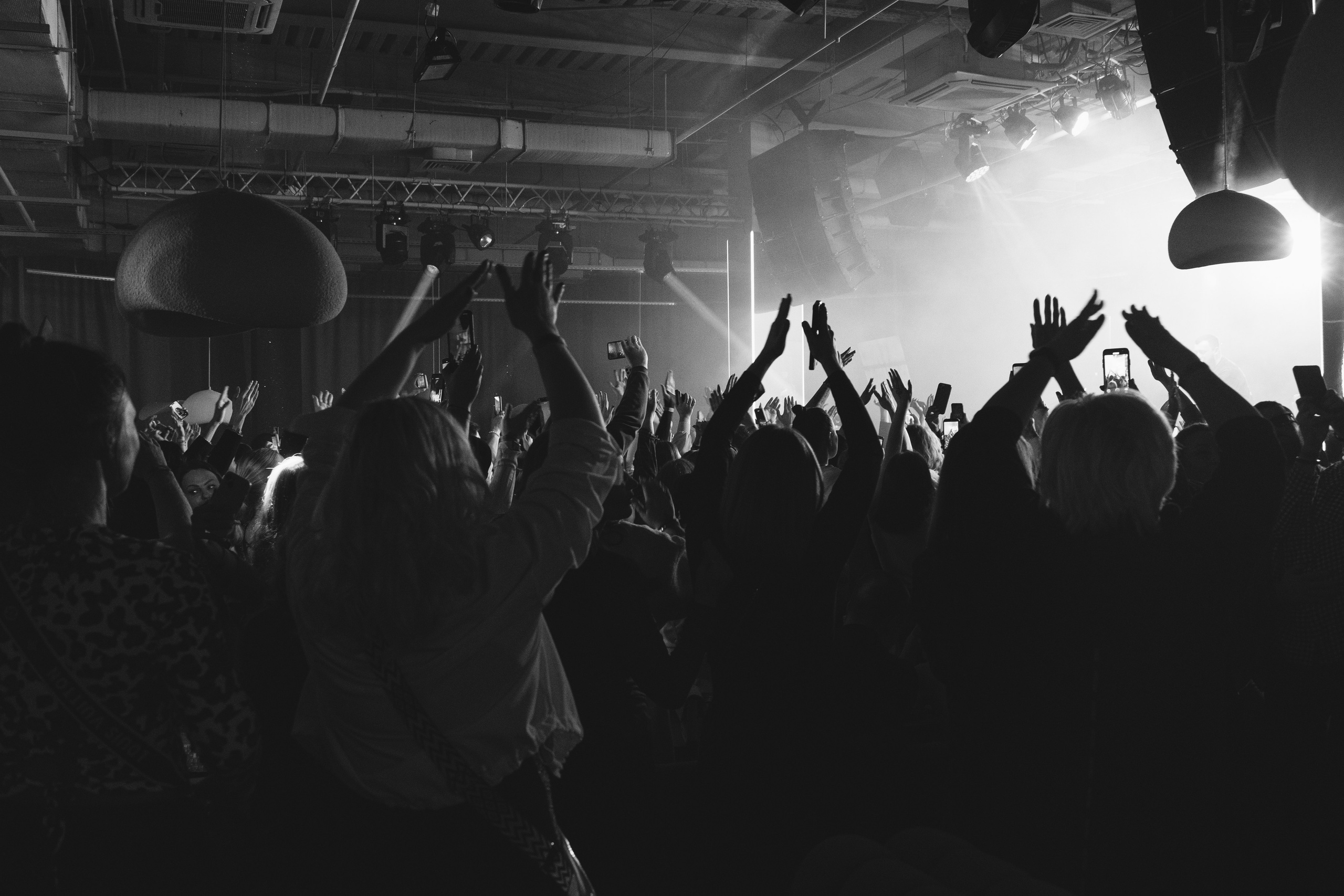 Султан Лагучев КРАСНОЯРСК. Фотограф Красноярск съемки лавстори, фотосессия в студии, портретная съемка, творческие фотосессии