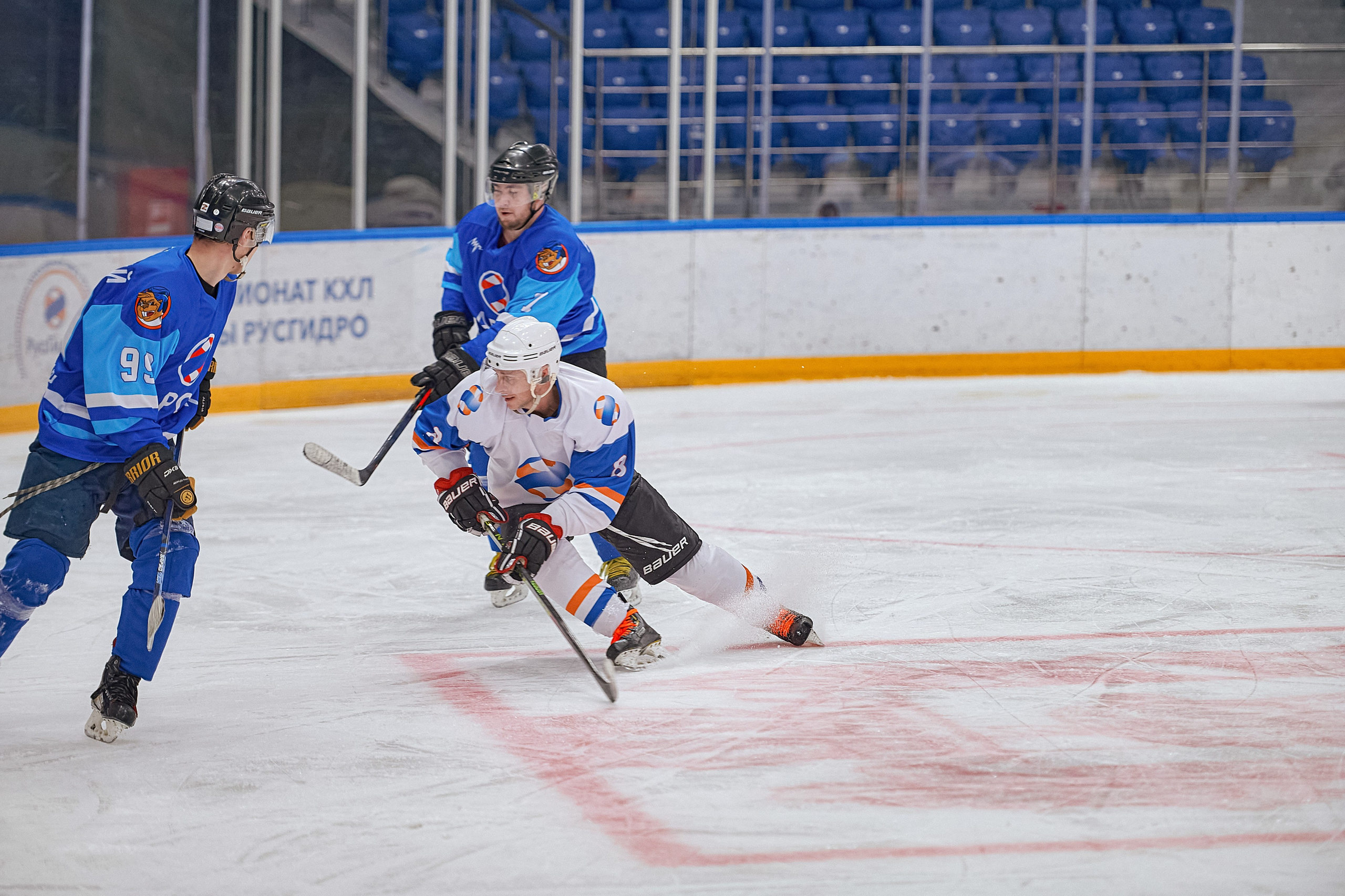 Портфолио репортажной фотосъёмки: Кристалл арена — Хоккей — РусГидро. Фотограф Яковлев Роман — Красноярск