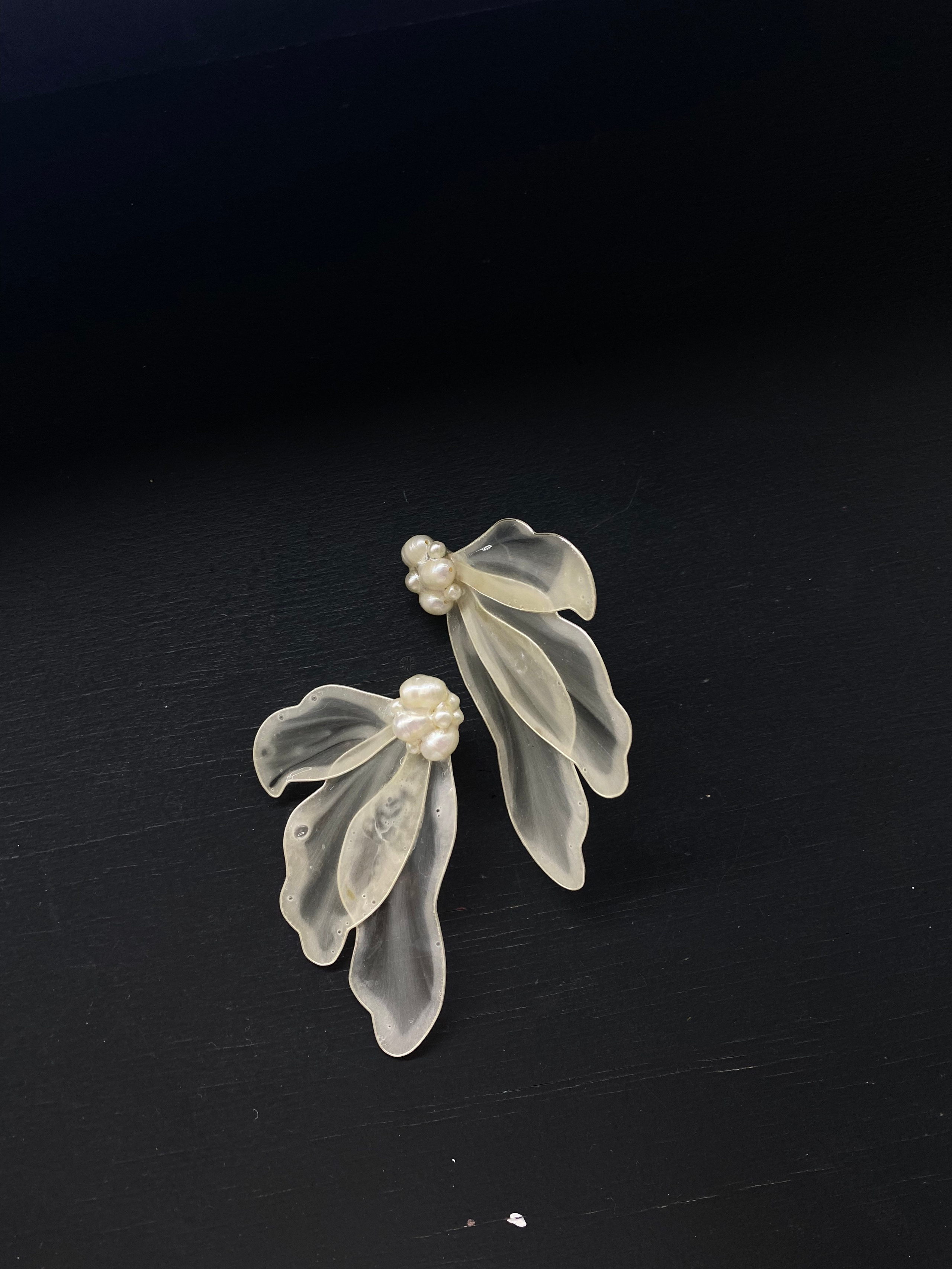 серьги лепестки