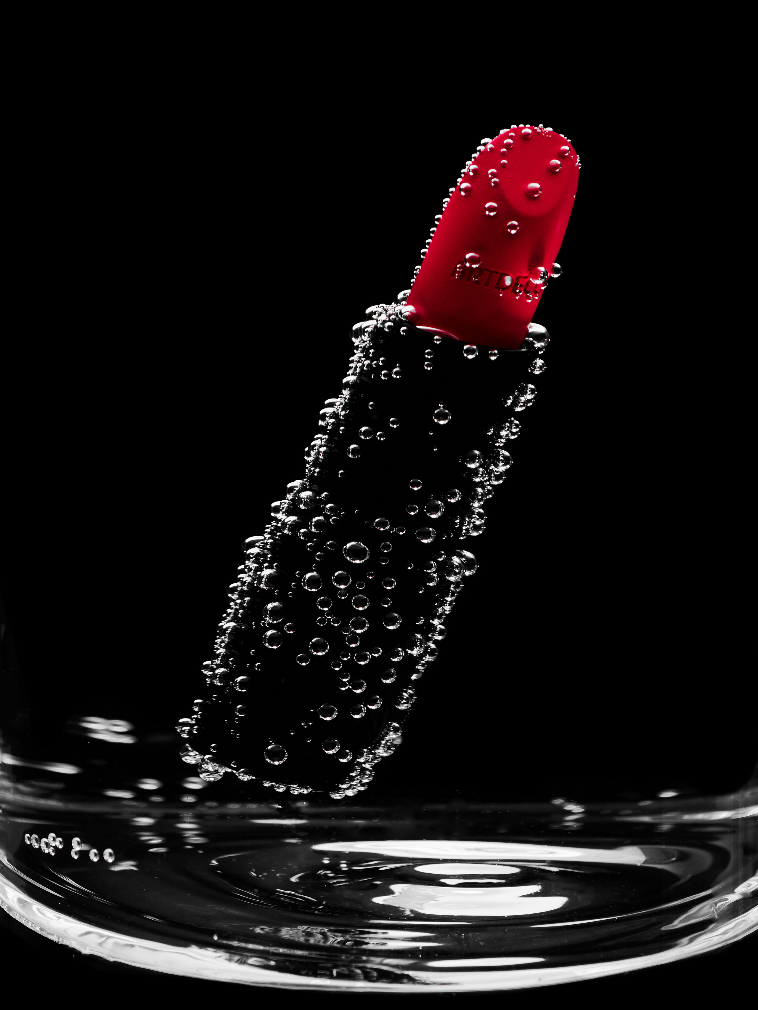 Предметная имиджевая фотосъемка губной помады. Предметный фотограф в Москве Раиса Белова