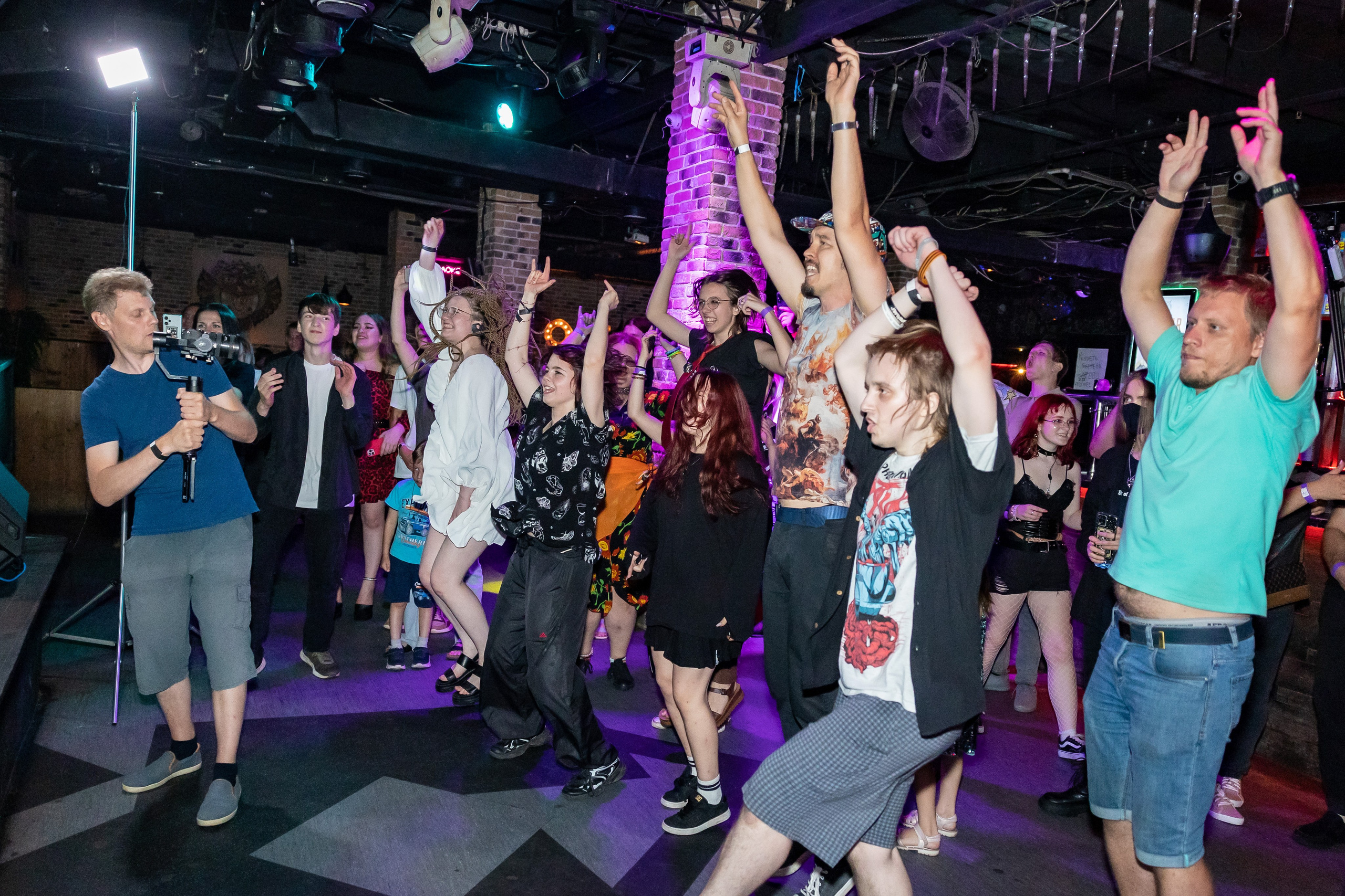 Концерт «Не Школа Барабанов» в Клубе «SOVA». Фотограф Владимир Охрименко