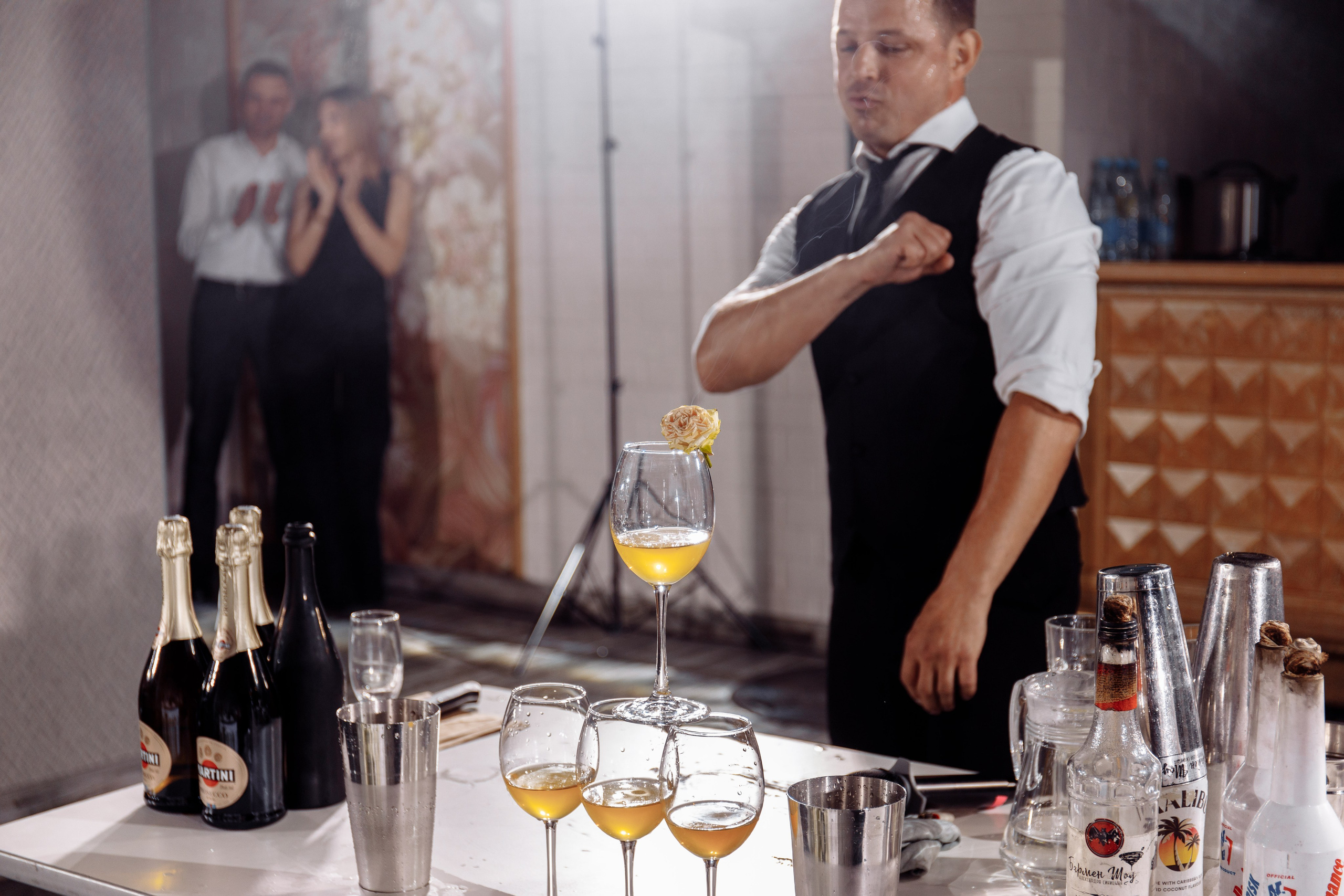 Свадебная фотосессия красивый банкет. Свадебный фотограф в Екатеринбурге Илья Корсаков