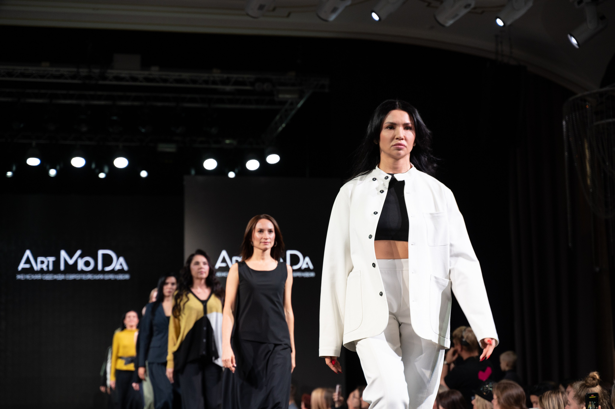 Неделя Моды Сибирь. Фотограф Универсал в Новосибирске