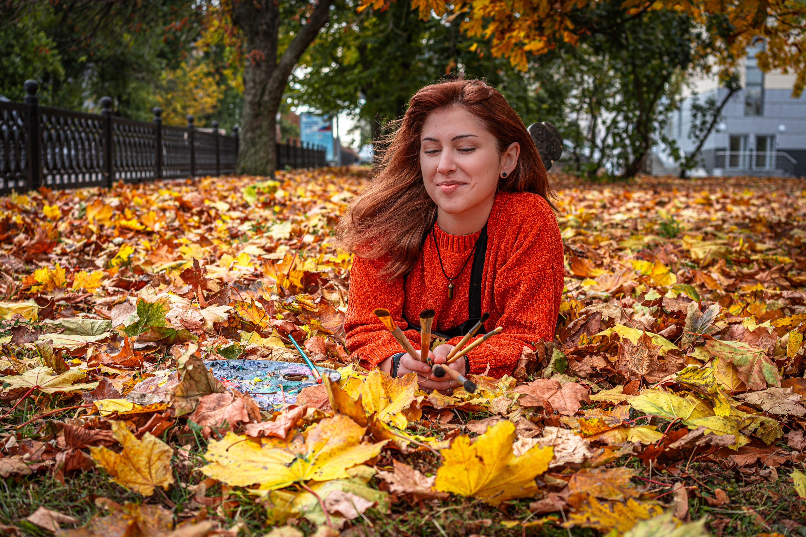 Яркая прогулка среди осенней листвы. Фотограф в РФ и ЛНР Юлия Федосеева
