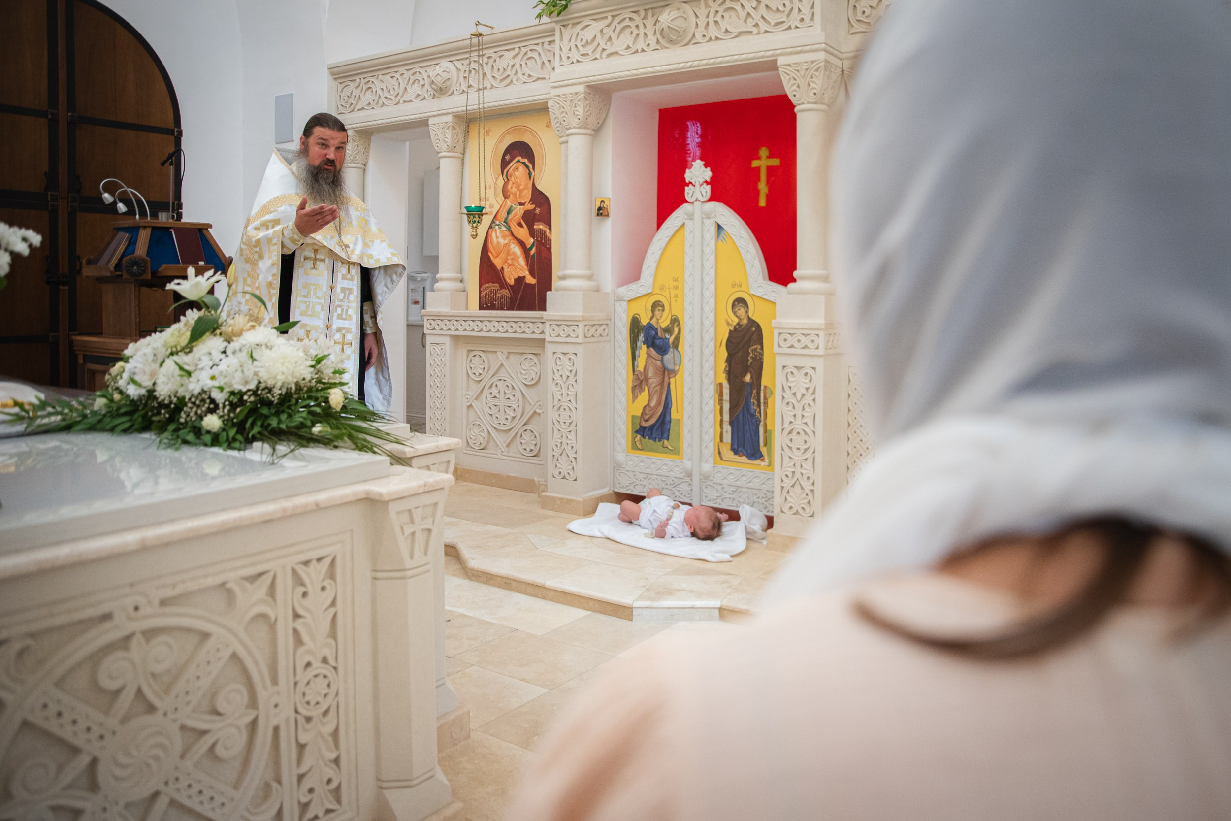 Фотосъемка крещения маленького мальчика в храме города Москвы. Семейный и школьный фотограф в Москве Анна Ткач