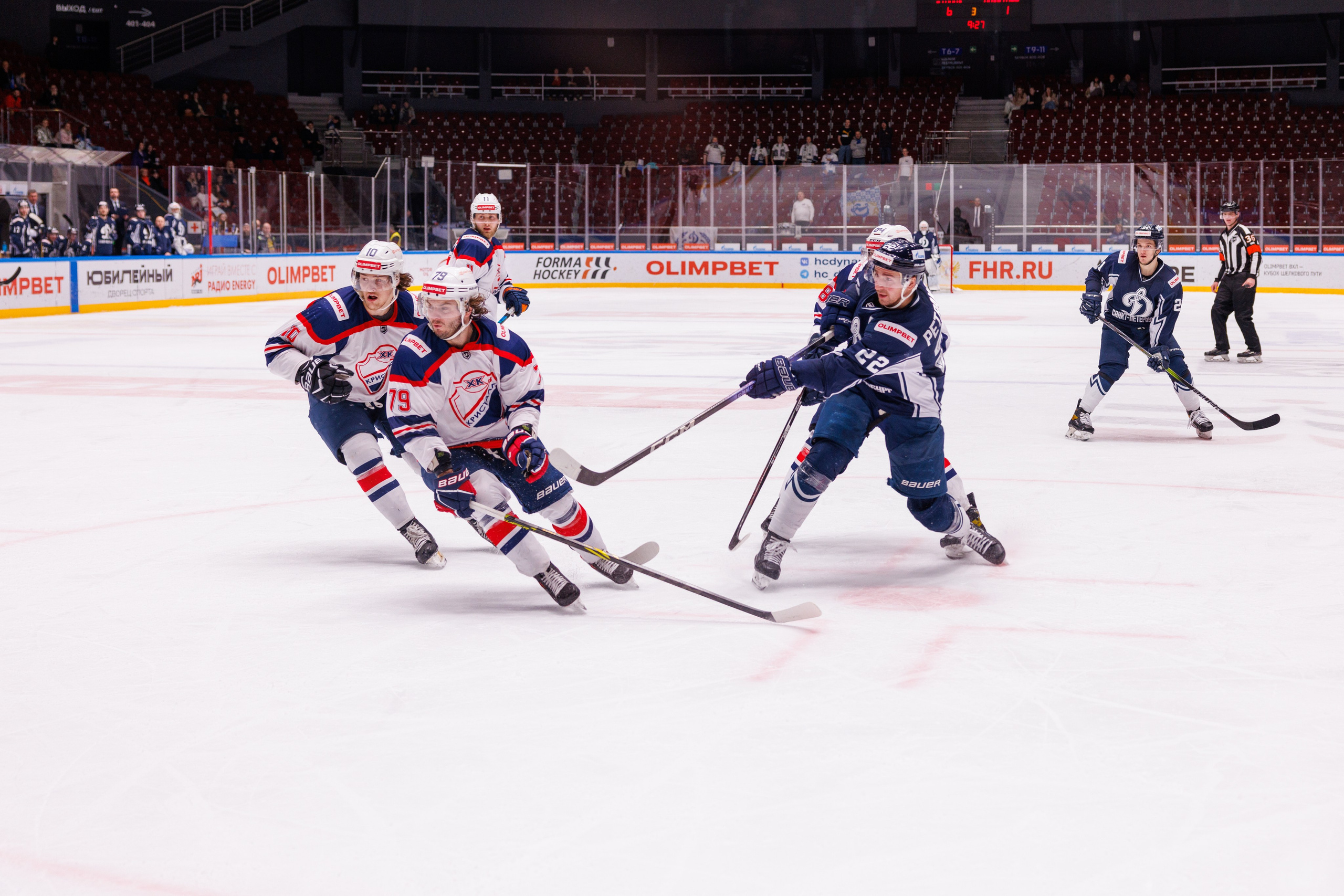 МХК Динамо (СПб) — МХК Кристалл. Фотограф Александр Заломаев