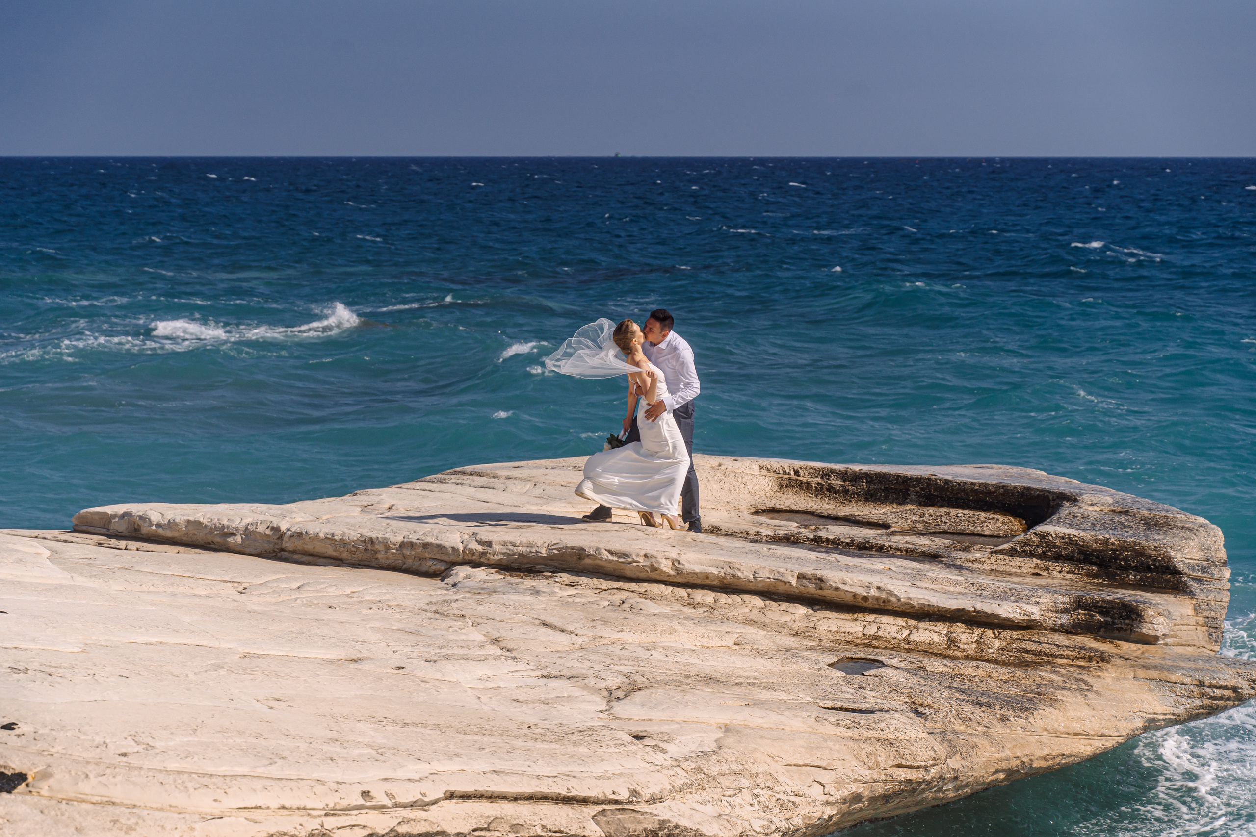 Елена и Алексей 27.03.2023 Кипр. Белые скалы. Свадебный и семейный фотограф Ирина Чернова