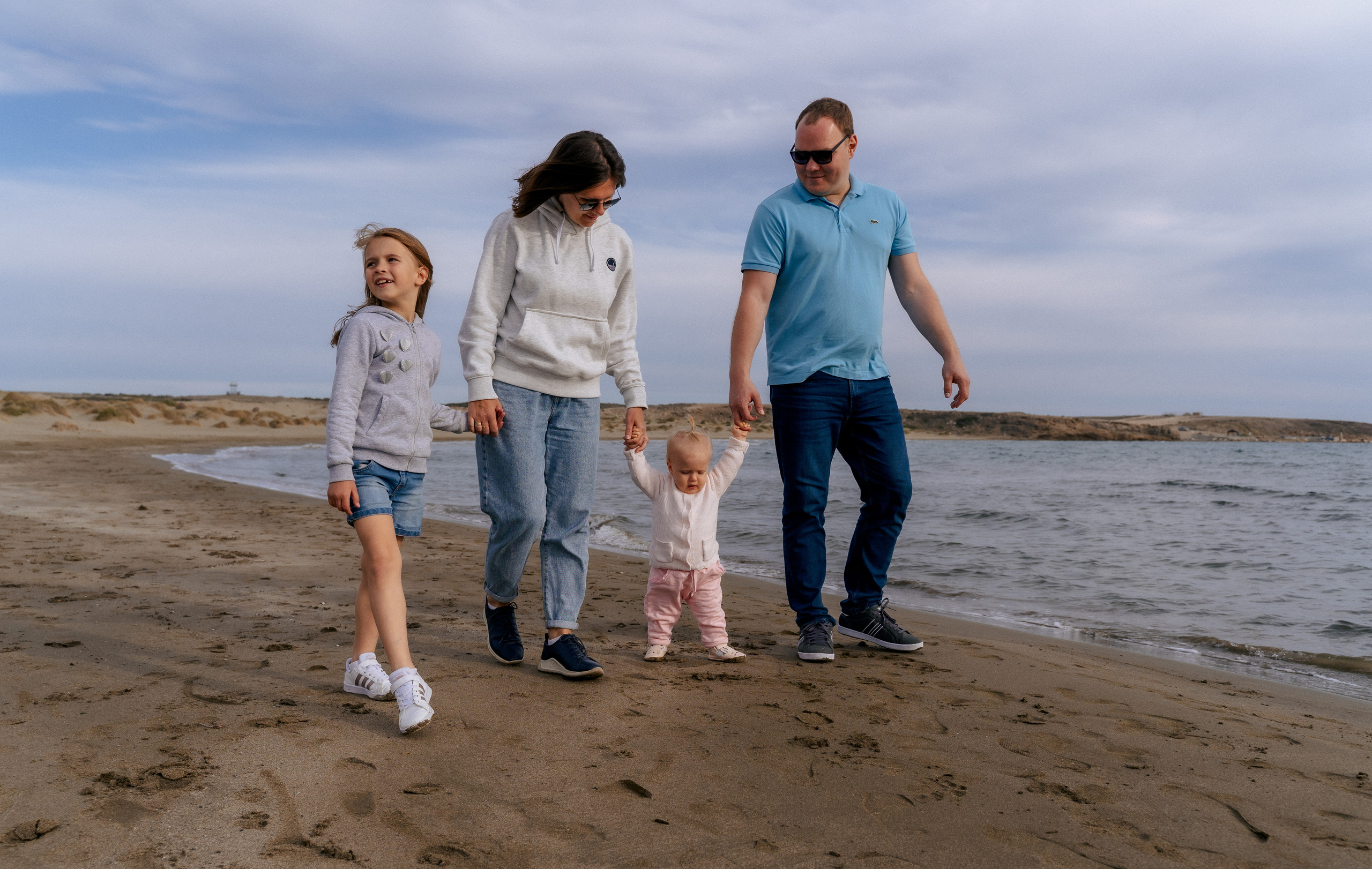Стас, Аня, Вика и Лера. Семейная фотосессия для большой семьи. Свадебный и семейный фотограф Ирина Чернова