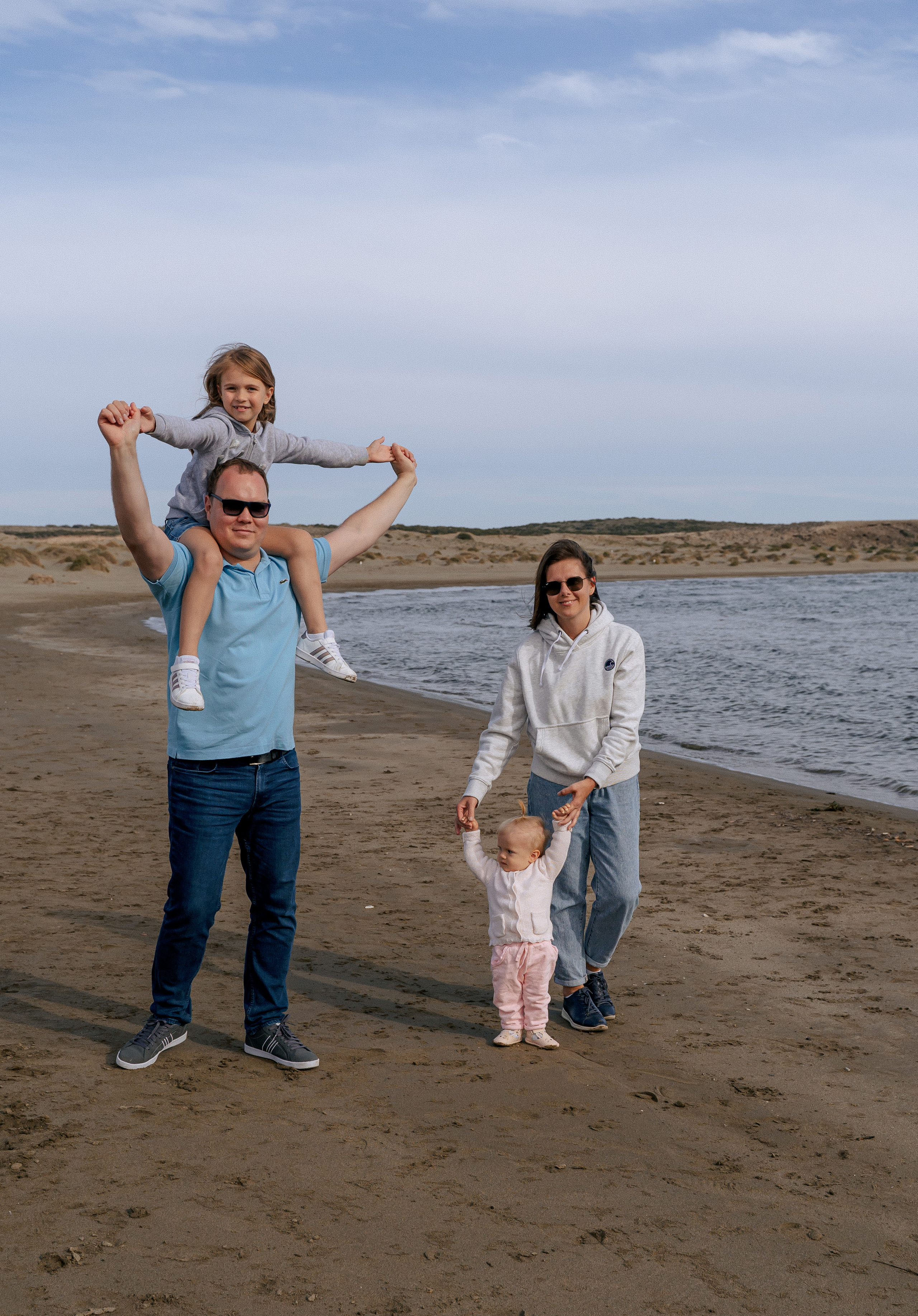 Стас, Аня, Вика и Лера. Семейная фотосессия для большой семьи. Свадебный и семейный фотограф Ирина Чернова