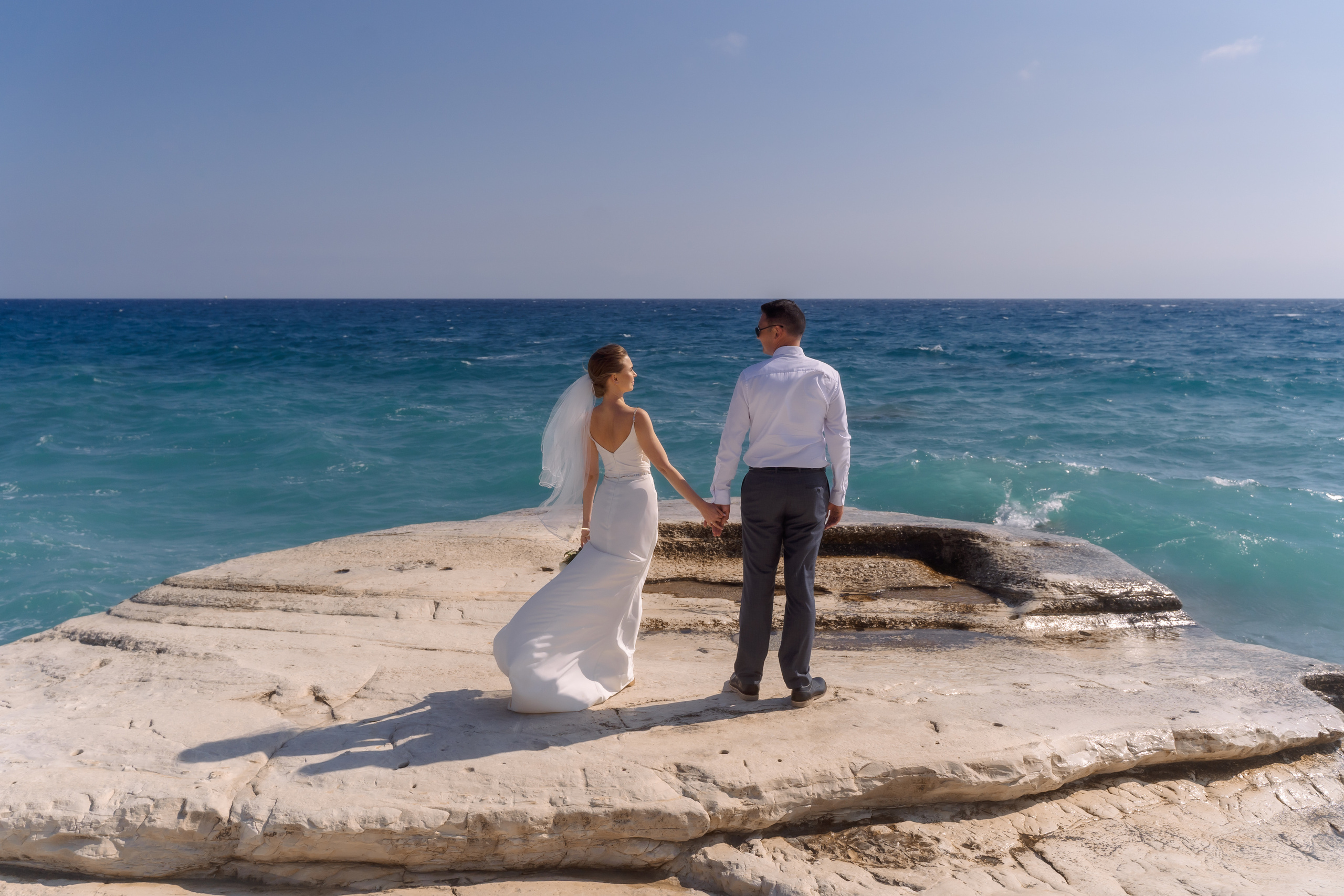 Елена и Алексей 27.03.2023 Кипр. Белые скалы. Свадебный и семейный фотограф Ирина Чернова