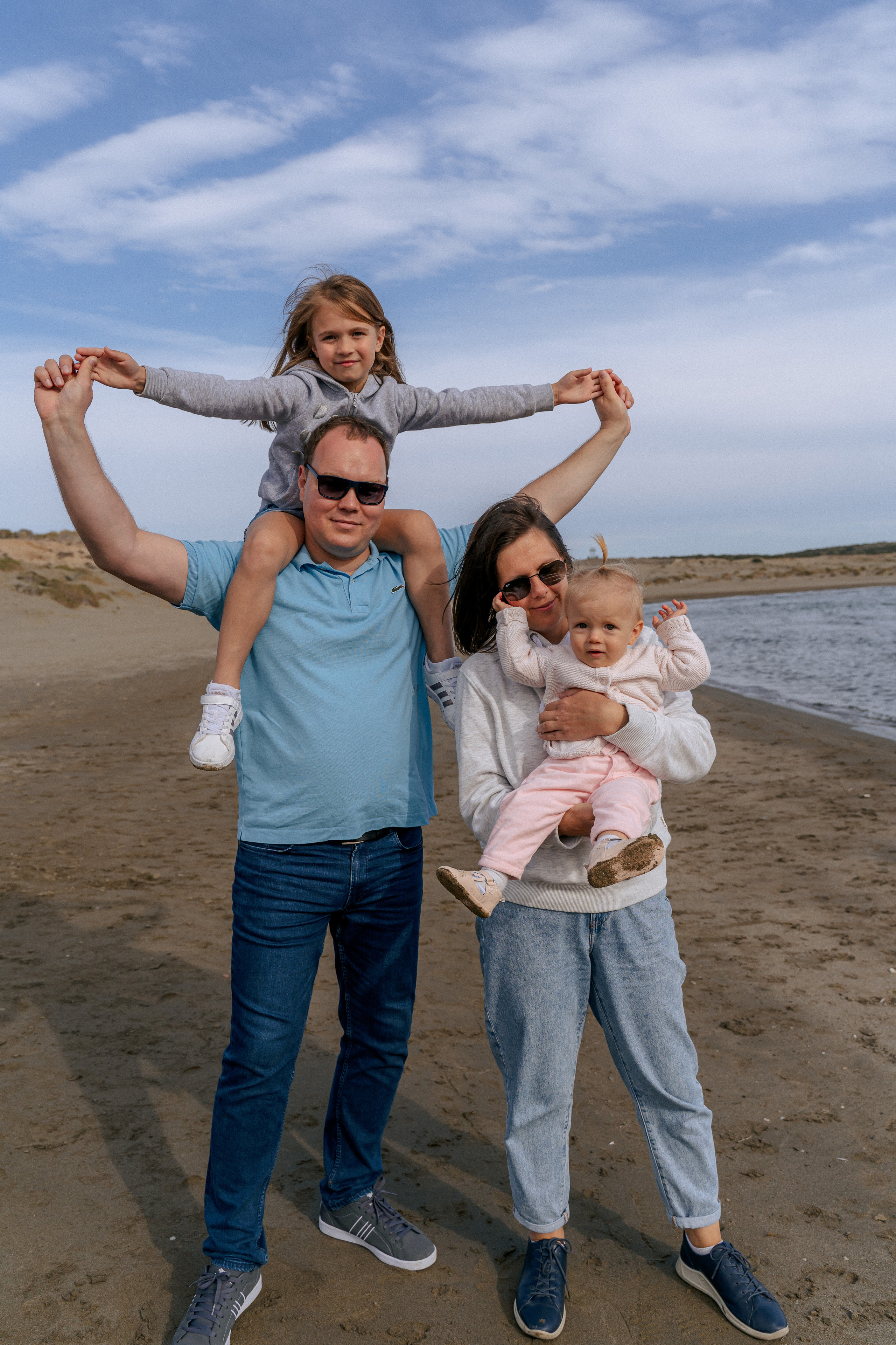 Стас, Аня, Вика и Лера. Семейная фотосессия для большой семьи. Свадебный и семейный фотограф Ирина Чернова