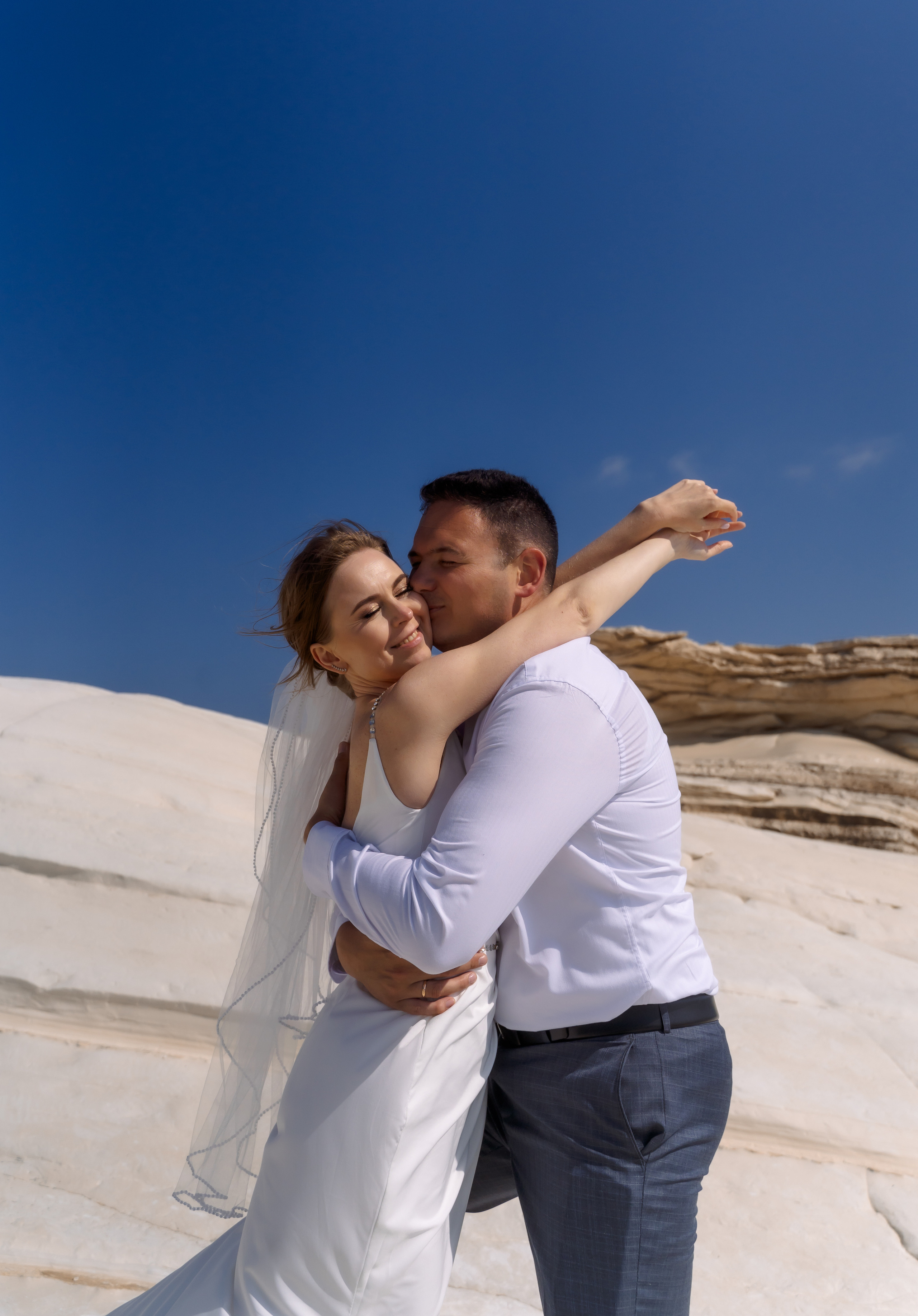 Елена и Алексей 27.03.2023 Кипр. Белые скалы. Свадебный и семейный фотограф Ирина Чернова