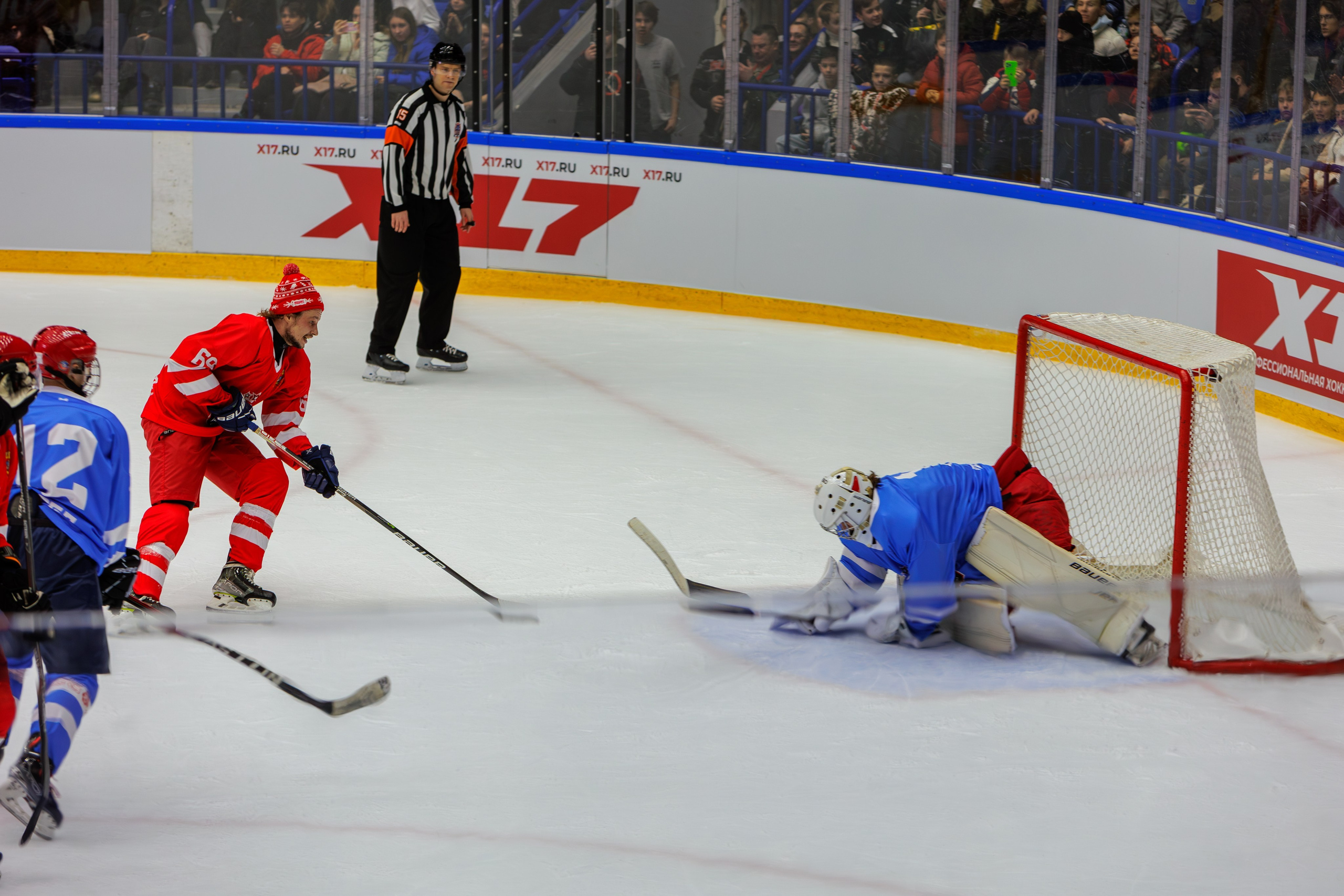 Первый матч Легенд в 2025 году. Выпускные альбомы и школьный фотограф в Подольске, Троицке, Щербинке, Москве и Московской области