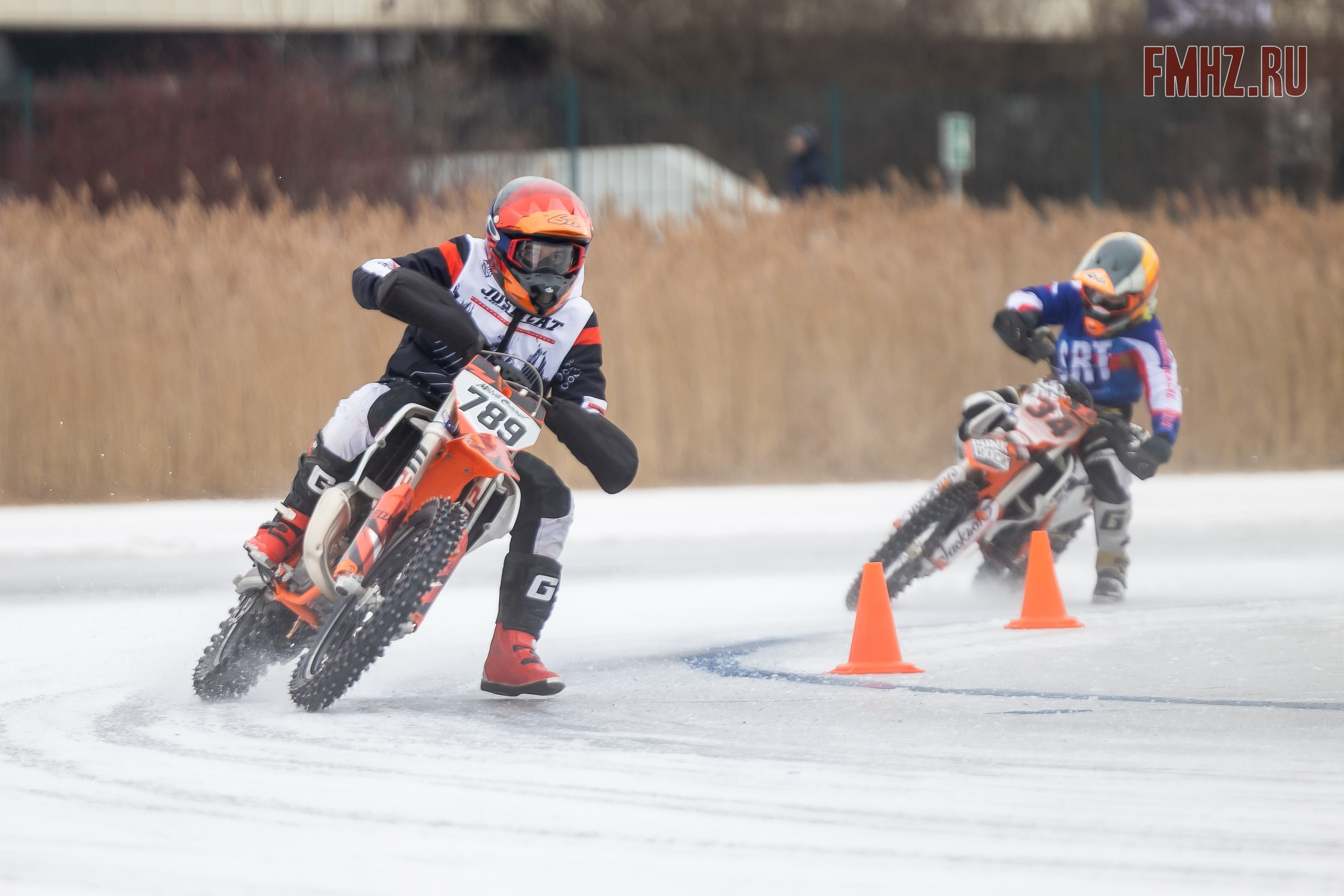 Первый этап Кубка МФР по мотокроссу на льду Большого Крылатского пруда в Москве. 8 февраля 2025 г. Фотограф Владимир Охрименко