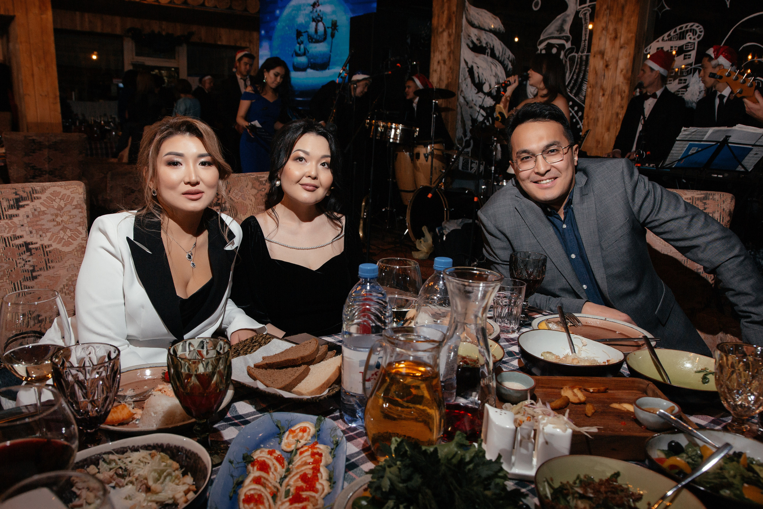 Корпоратив 24 декабря 21года. Свадебный фотограф Алматы Arhipov