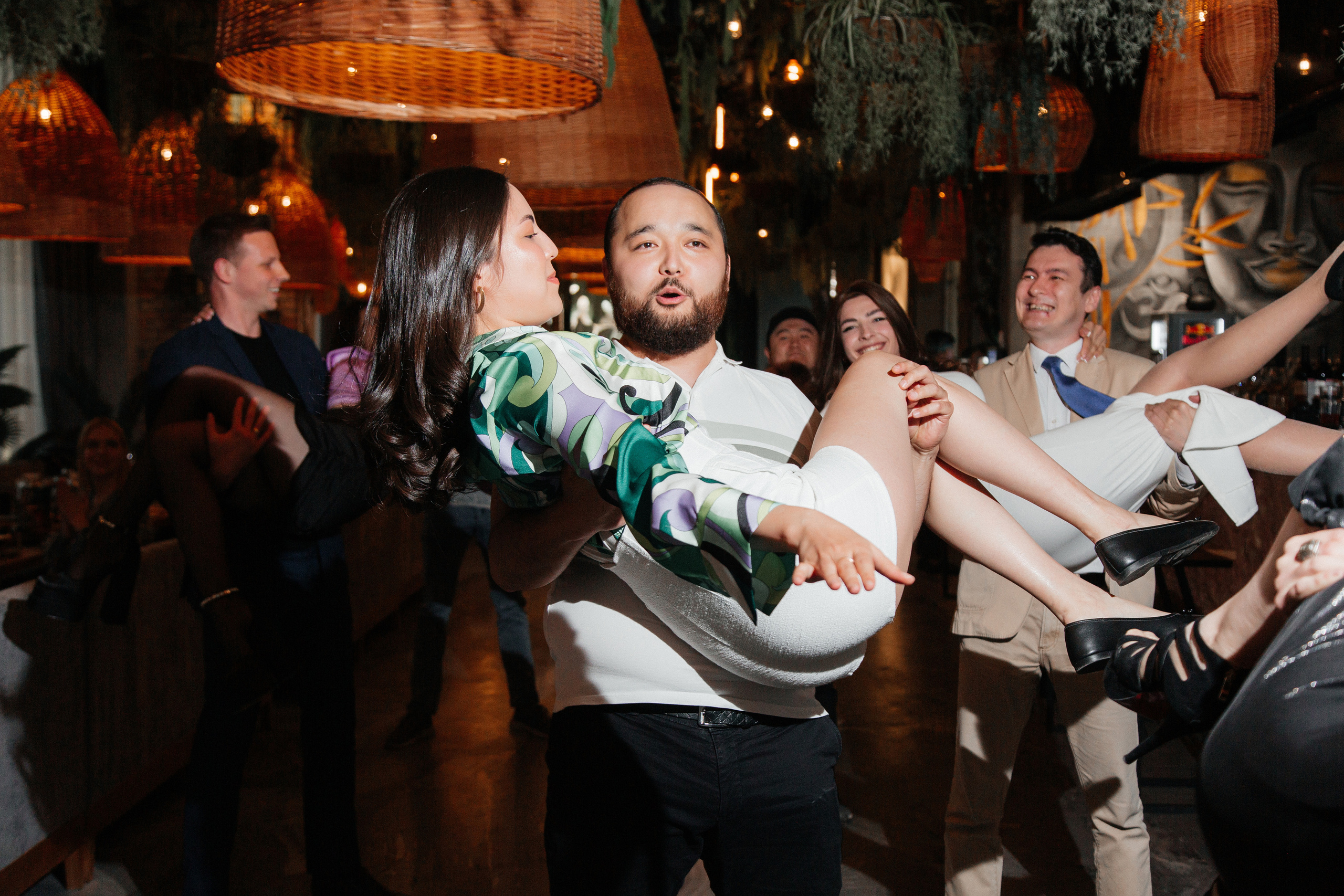 АВАНГАРД 8 лет. Свадебный фотограф Алматы Arhipov