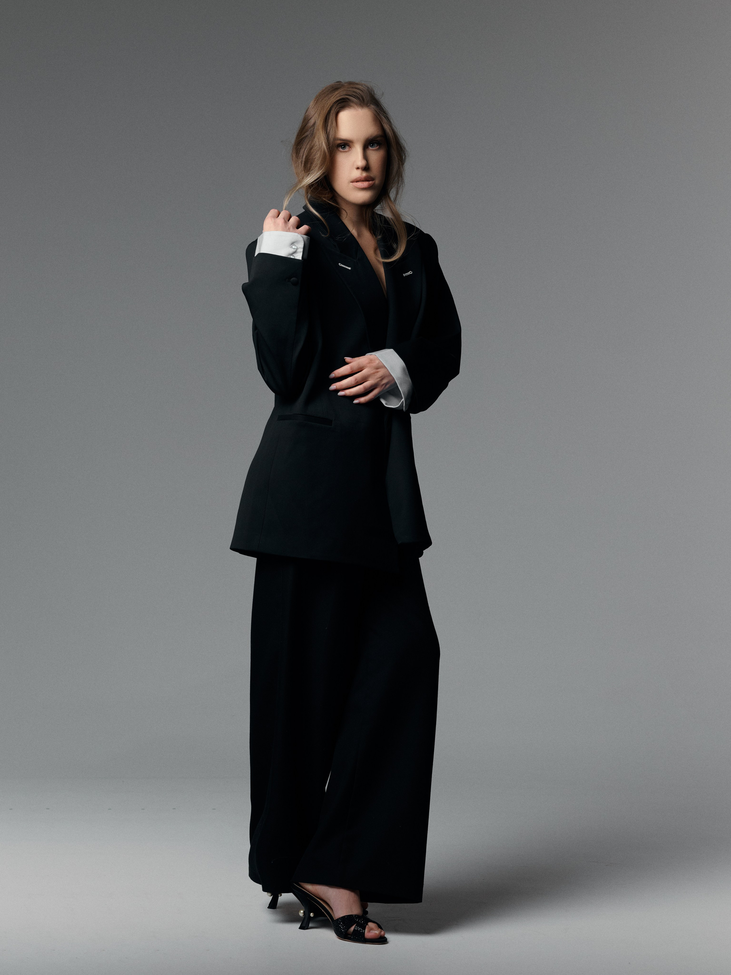 Индивидуальная женская фотосессия с искусственным светом