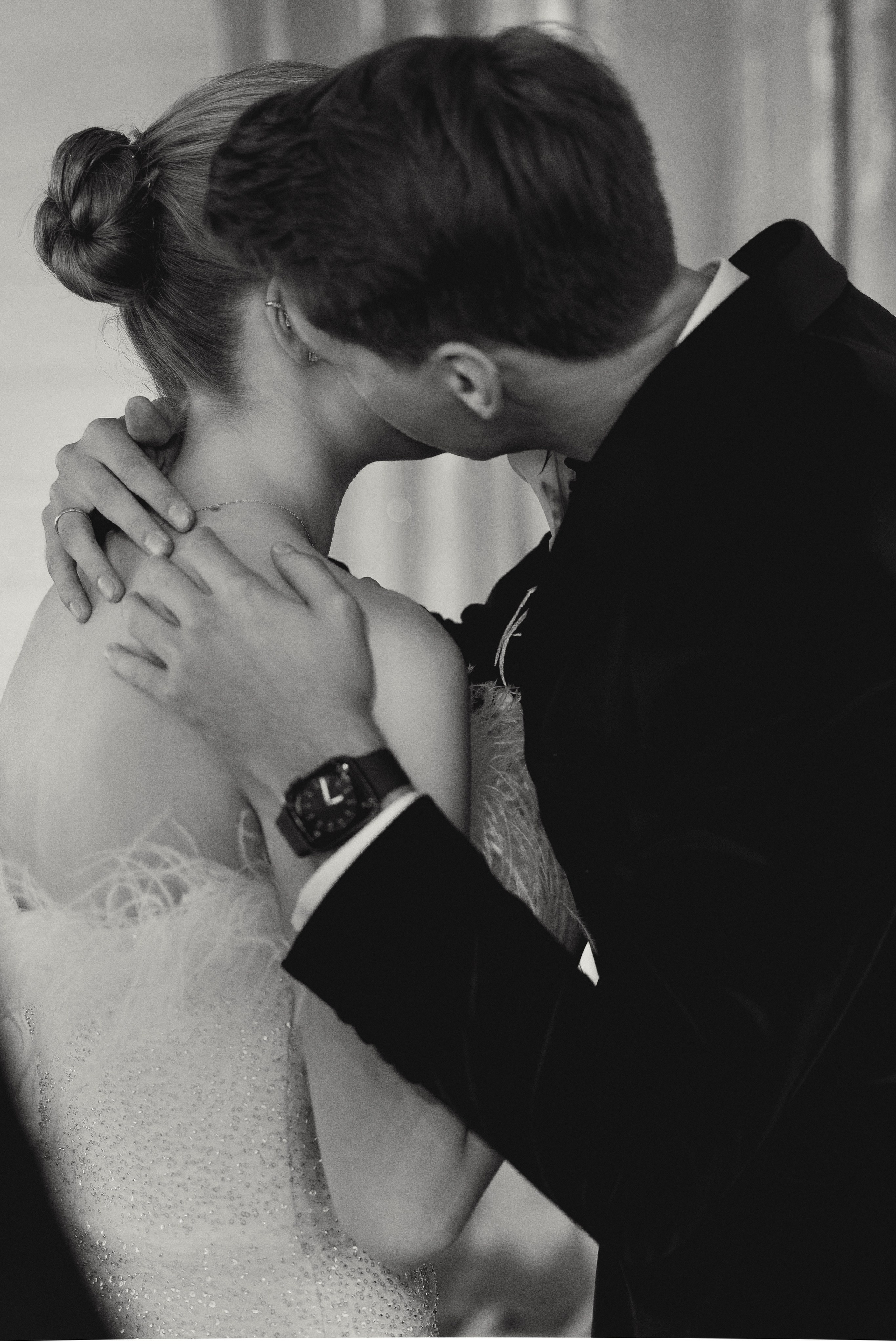 Влюбляться, целоваться. Свадебный фотограф в Москве | Профессиональный фотограф | Выгодные цены на услуги