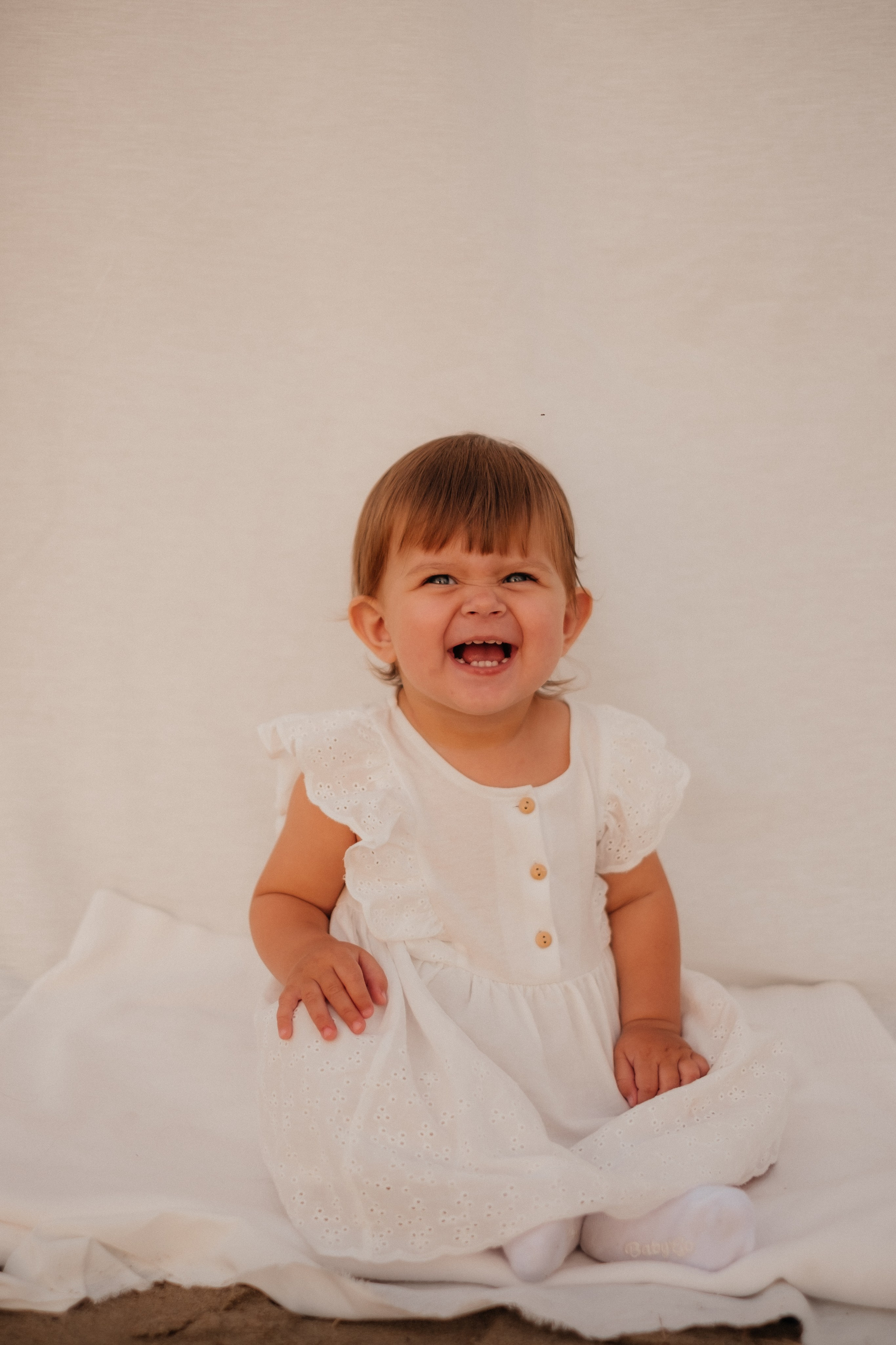 Алина, Ярослав и Тая на берегу. Фотограф в Новосибирске Диана Ильиных