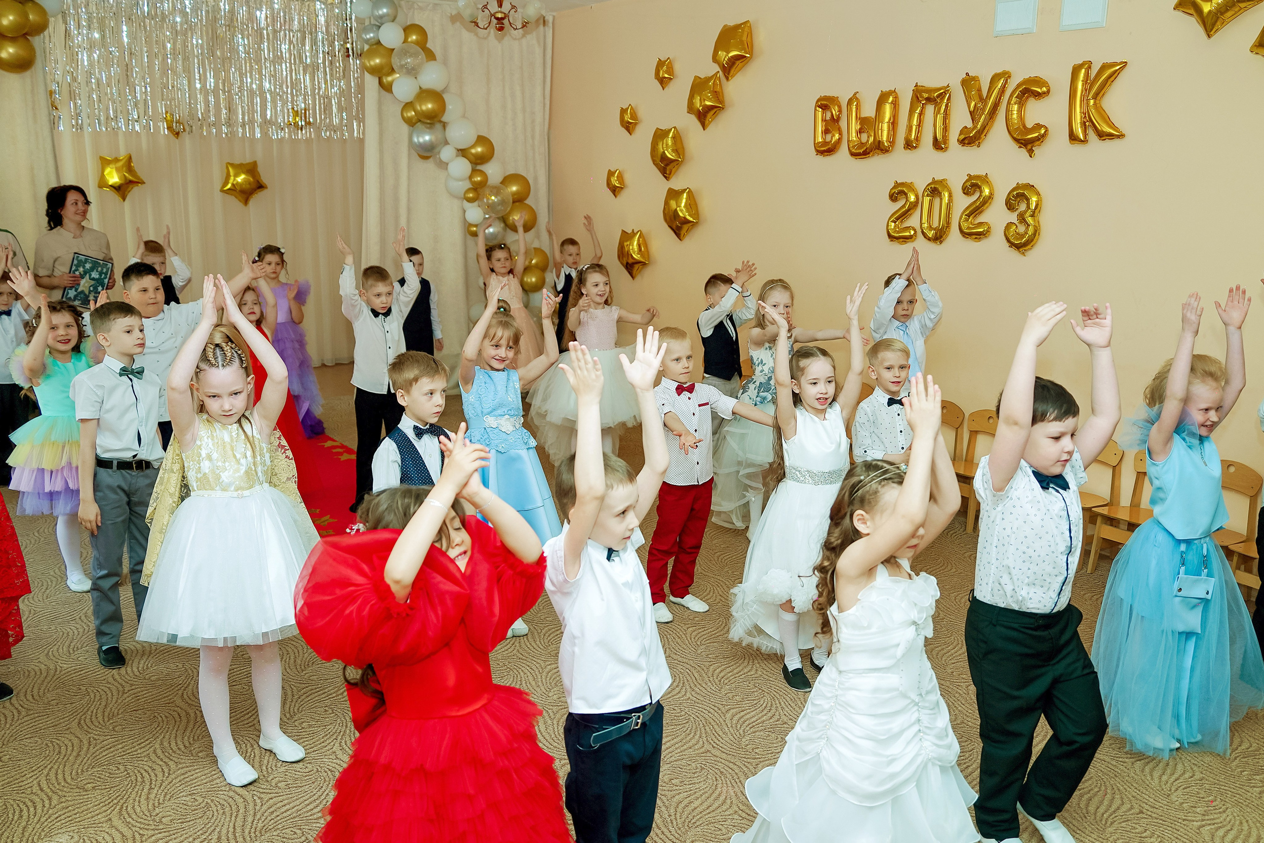 Фотосъемка видеосъёмка фотограф видеооператор новогодних утренников  в. Фотограф, видеооператор Нина Коршунова