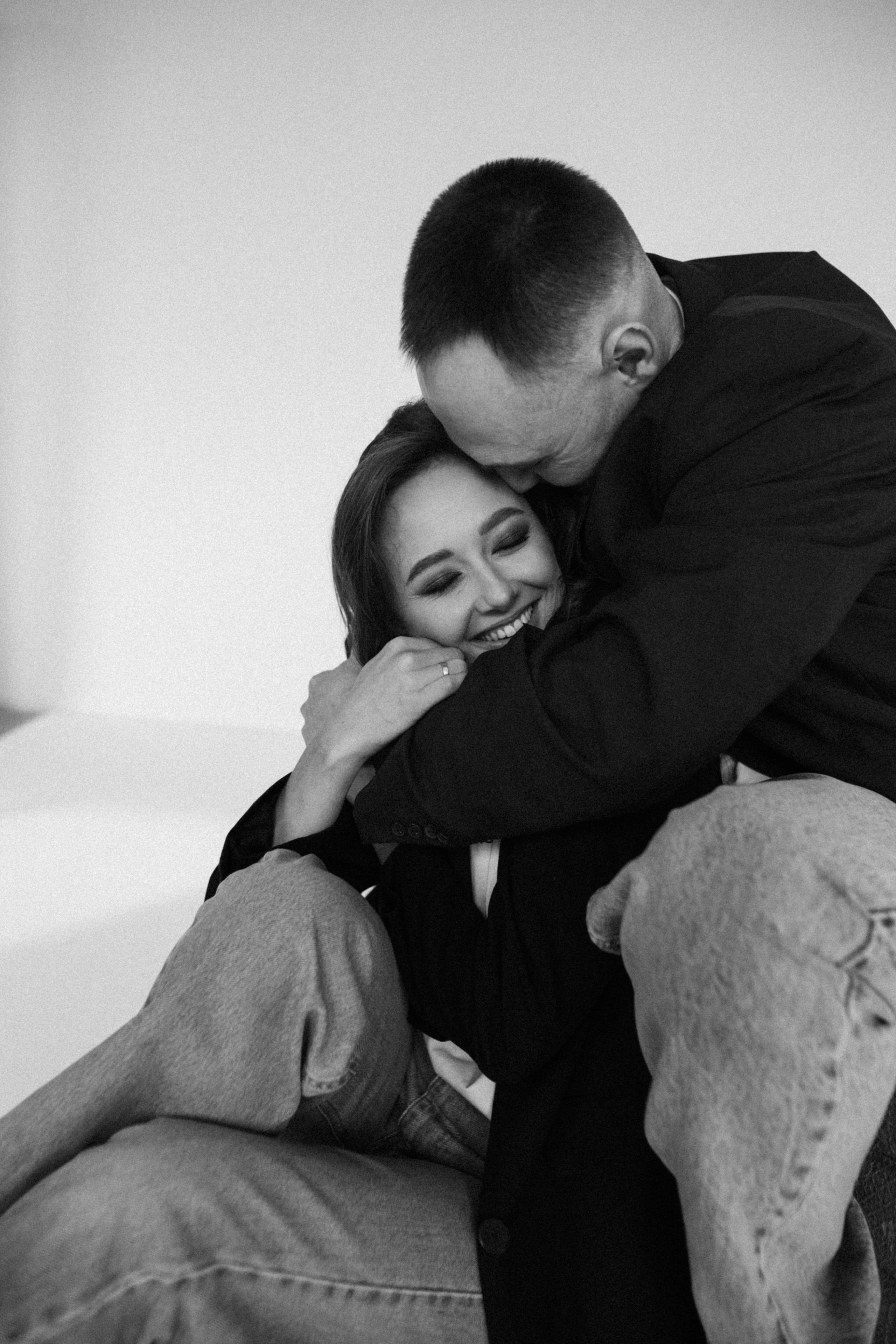 Любовь в белом зале. Варвара Синицына: семейный фотограф в Москве