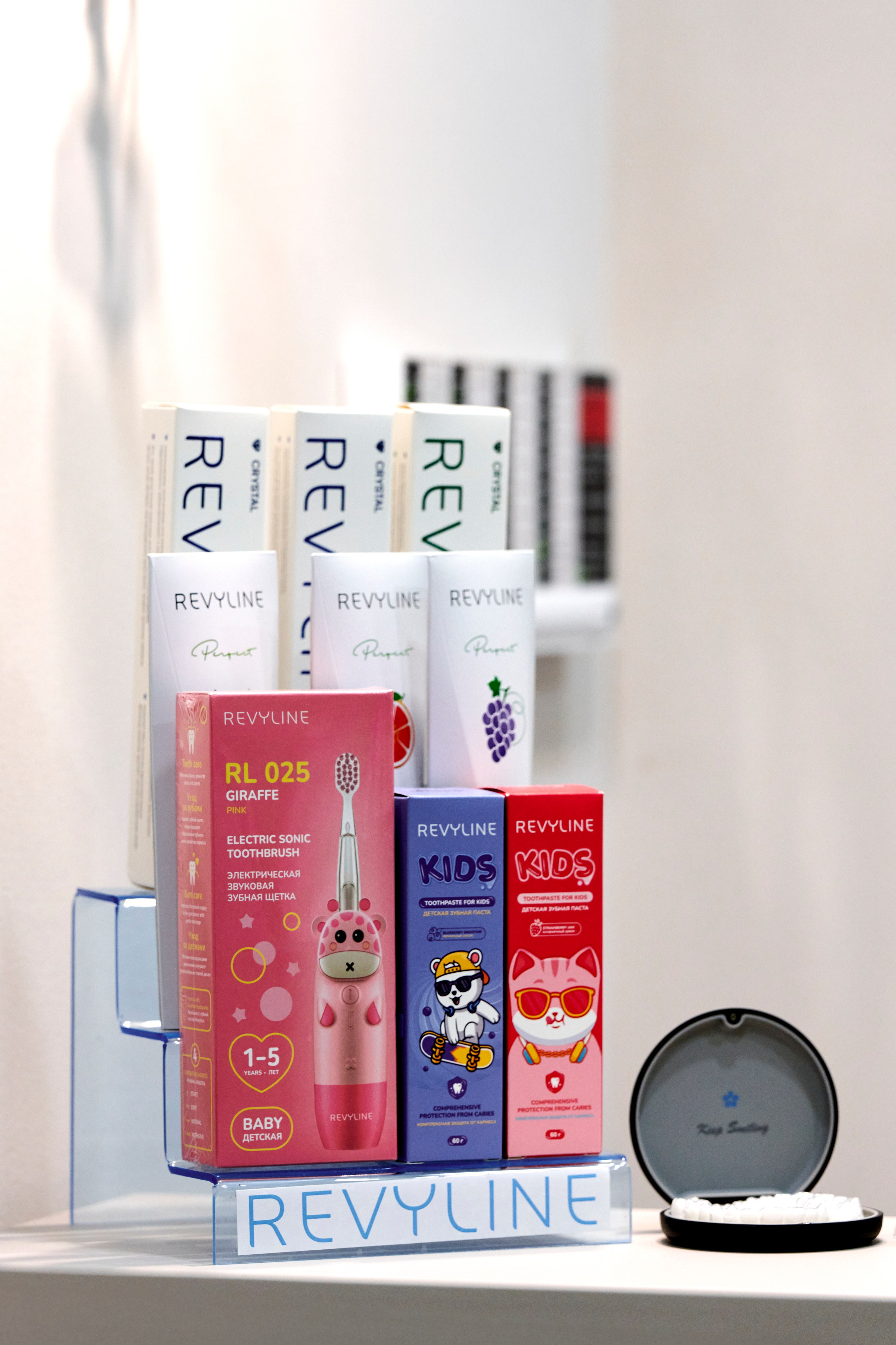 Гигиенические продукты в клинике: ассортимент, стеллаж, детали