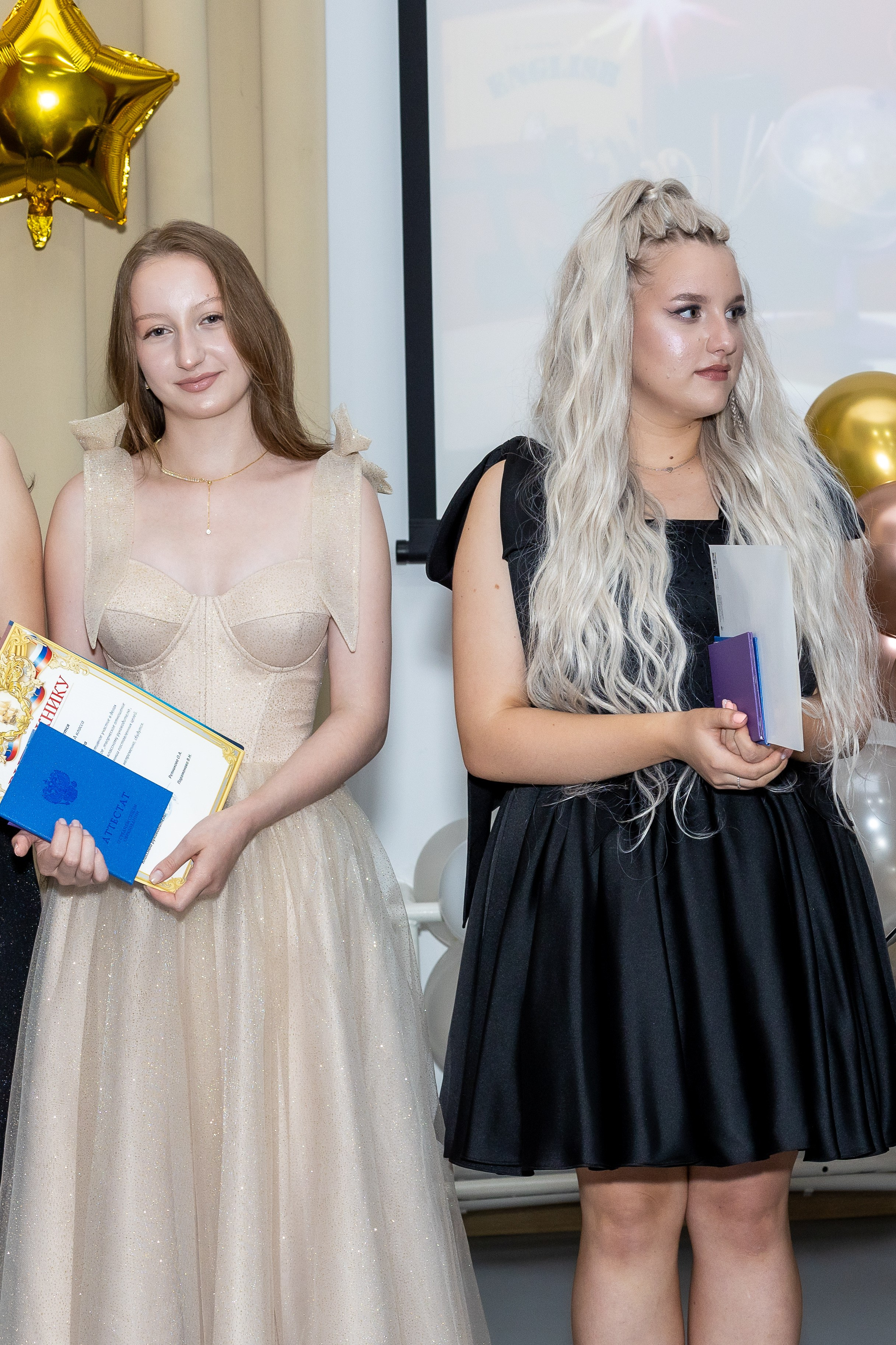 Вручение аттестата 2025. Выпускные альбомы Майкоп, Краснодар Елена Золотарева