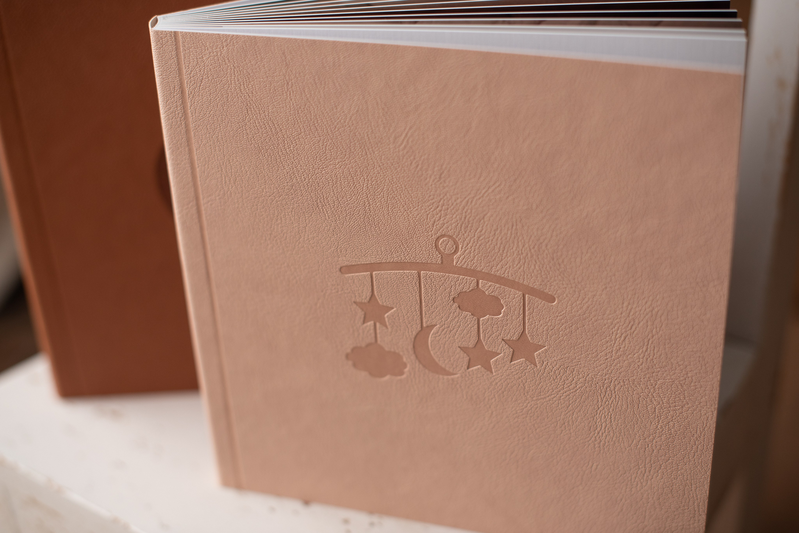 ПЕЧАТНАЯ ПРОДУКЦИЯ. Фотограф новорожденных в Калиниграде Зинченко Анастасия