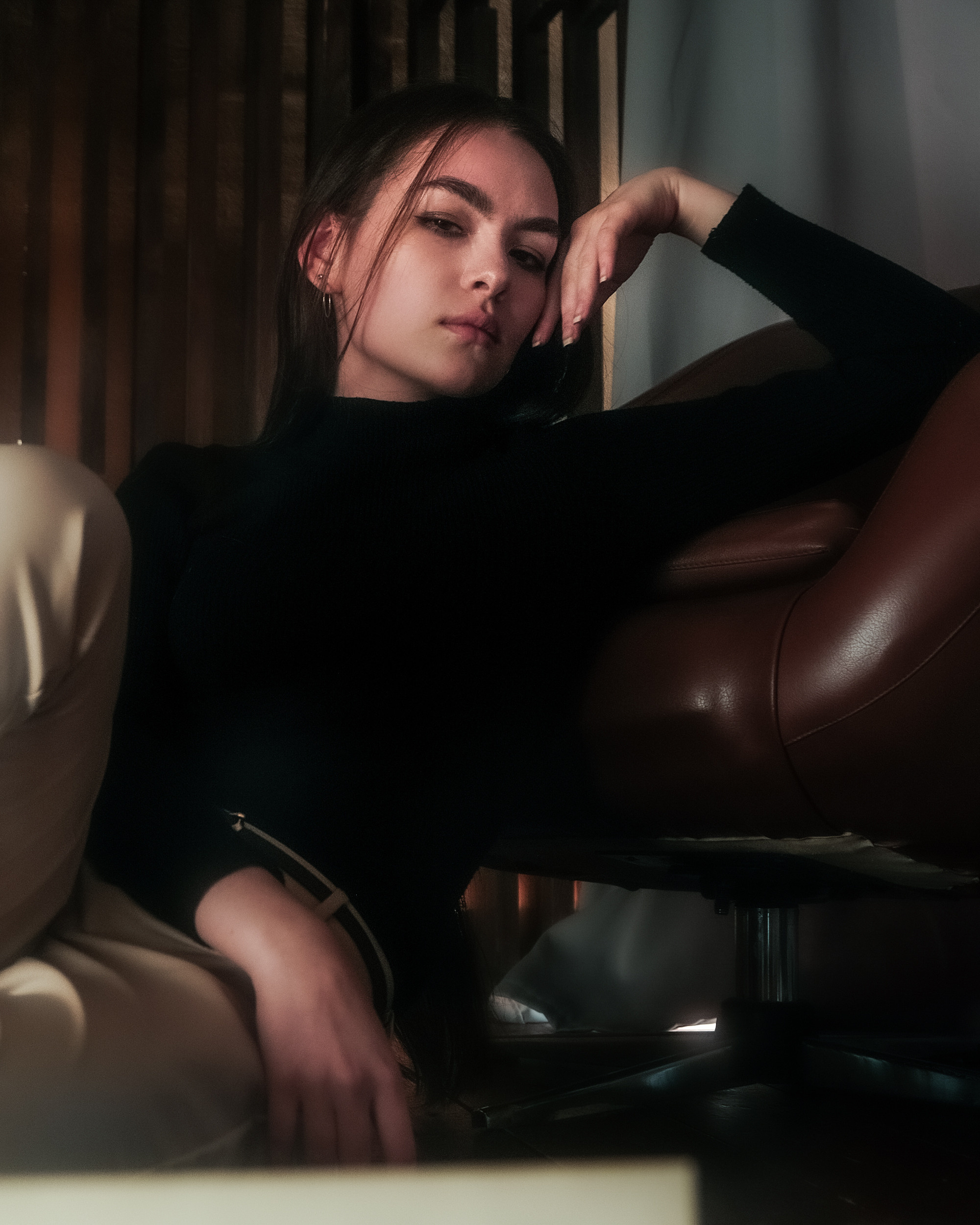 Софа. Ищем потаённое. Портретный и предметный фотограф в Санкт-Петербурге