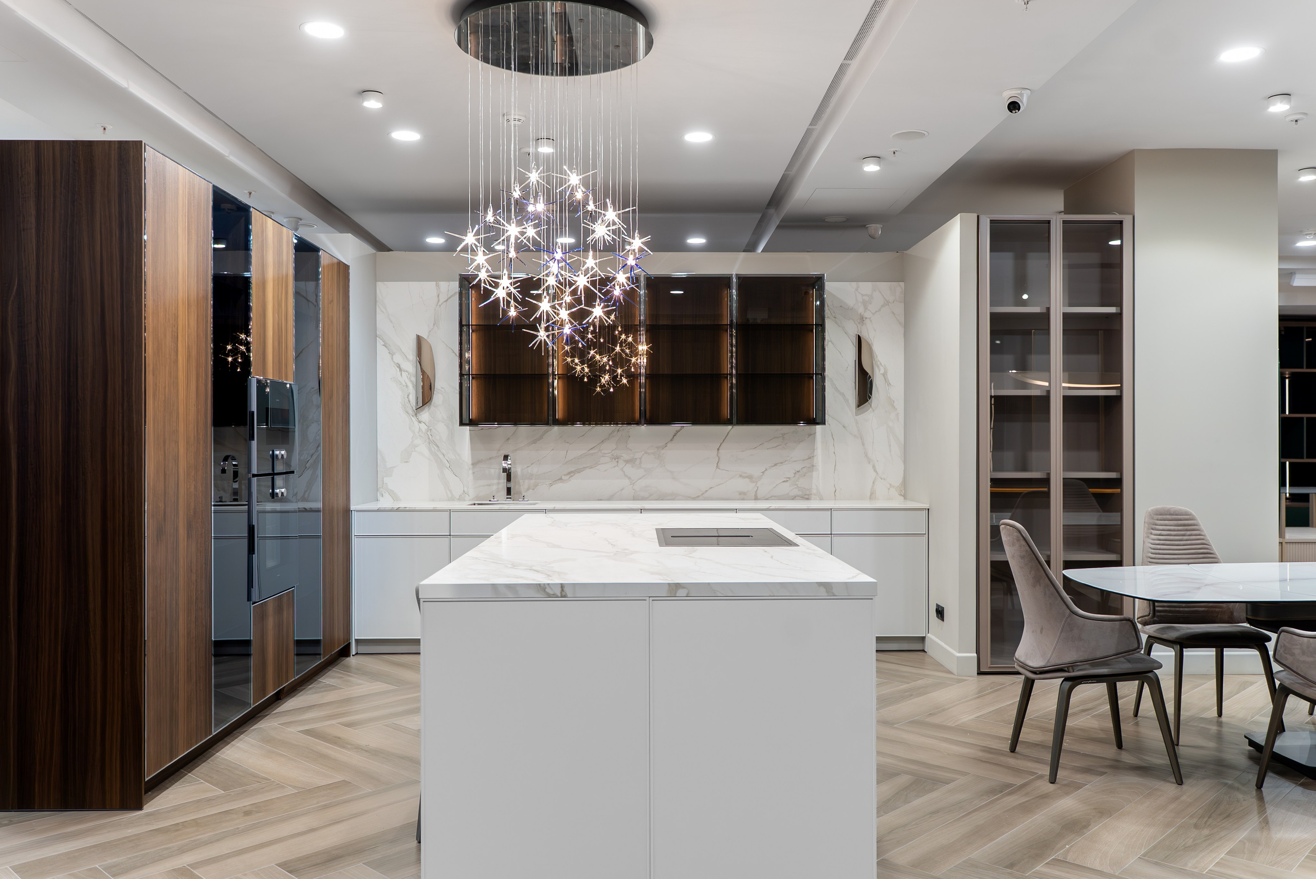 Шоурум WARENDORF. KUSTOV PRODUCTION — профессиональная фотосъёмка в Москве