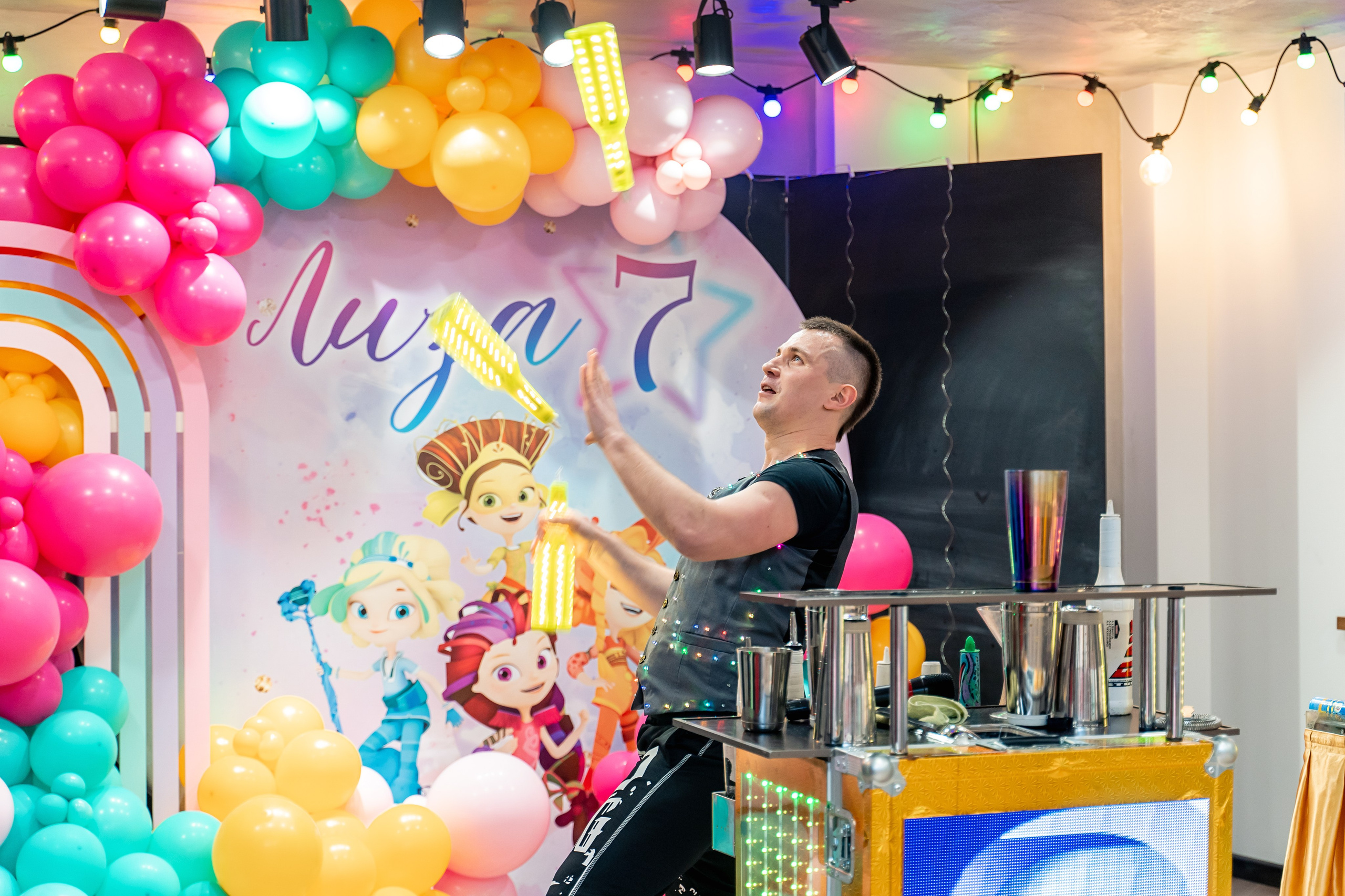 Фотограф на детский день рождения Москва. Фотограф \ Видеограф на Крещение, Венчание Москва| Семейные съемки