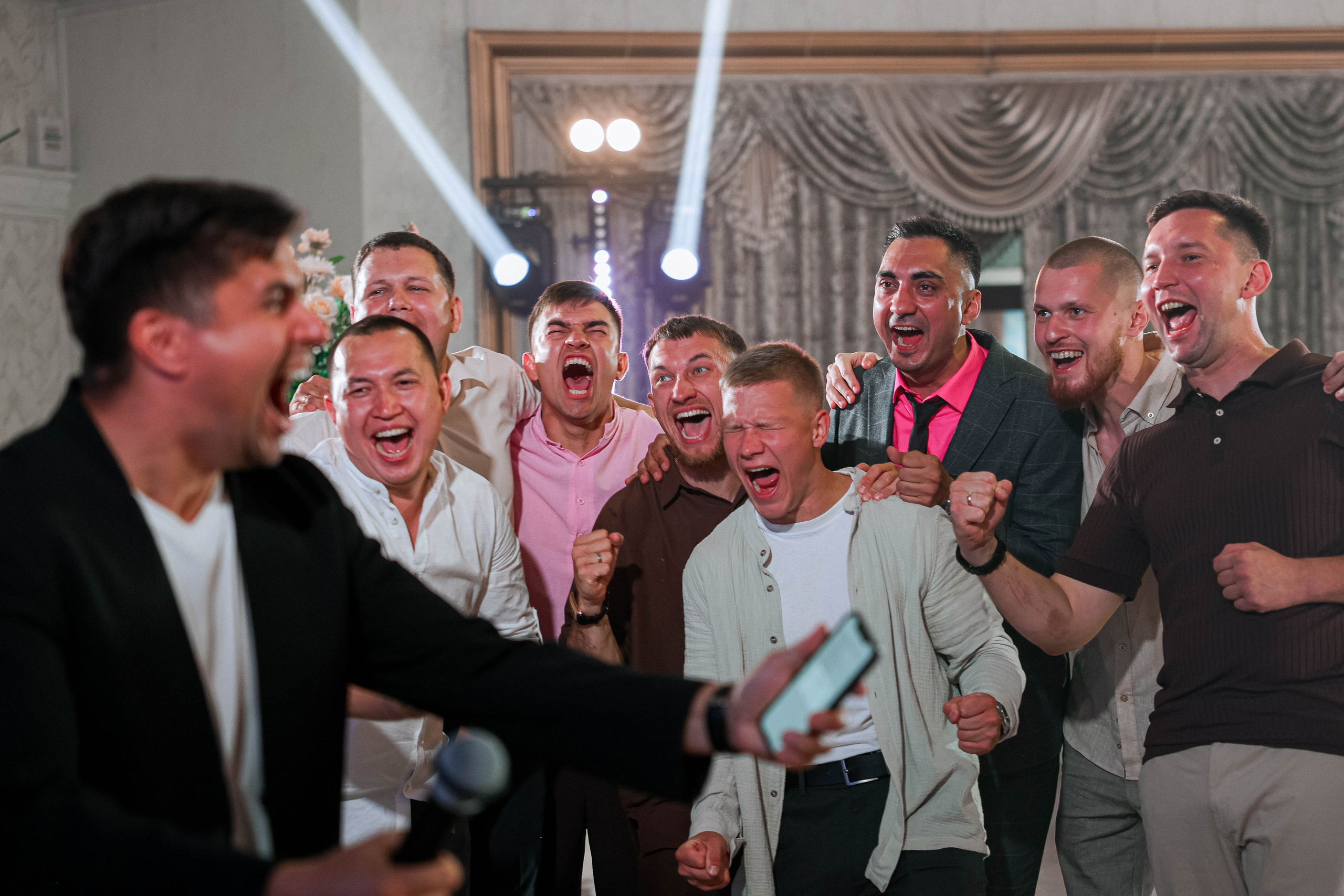 Lamborgini. Свадебный и Школьный фотограф Улан-Удэ Бурятия Джулия Топоева Выпускные альбомы Фотограф на мероприятие