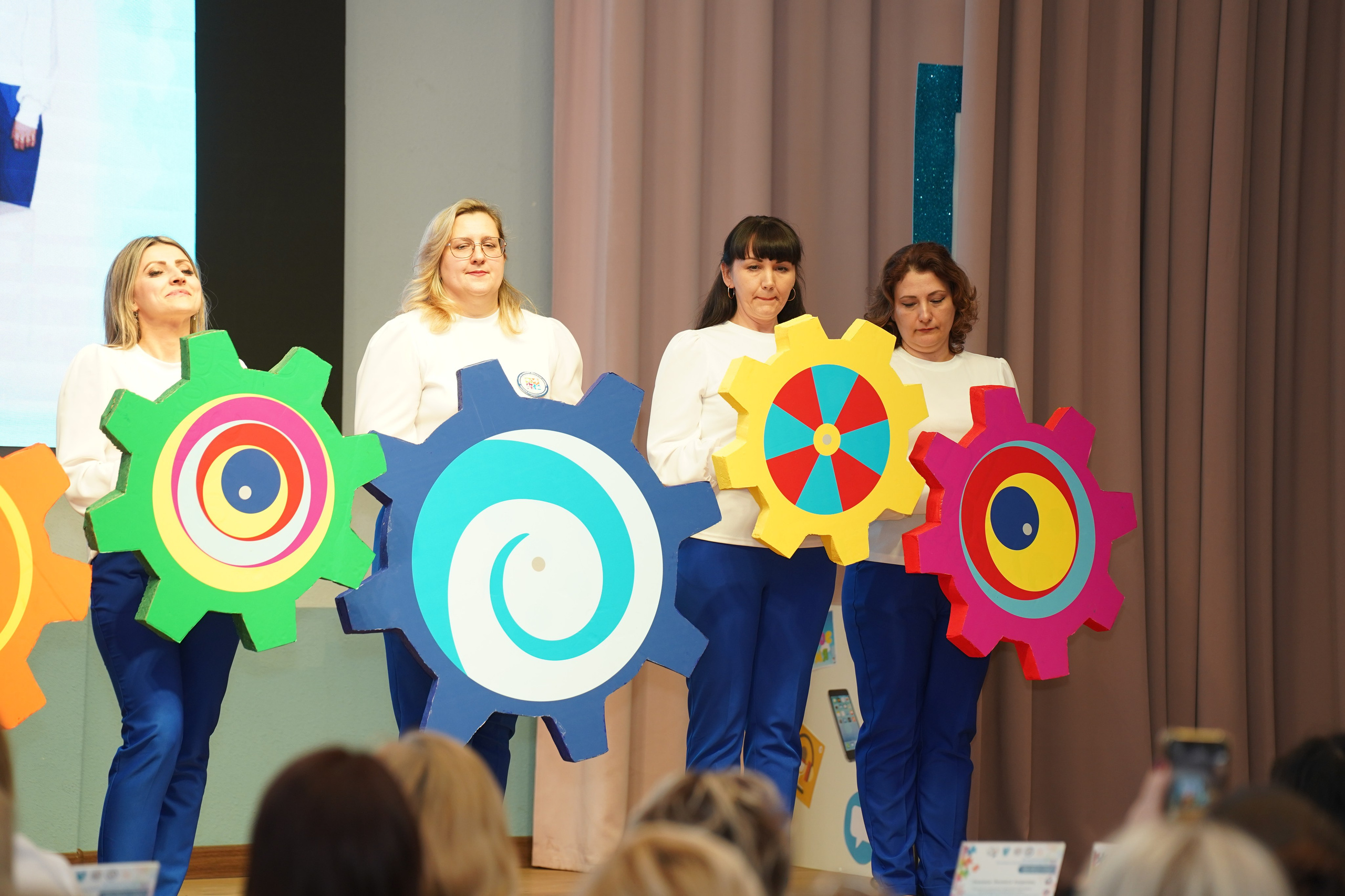 Мероприятие. MEMENTO.Выпускные альбомы, школьные, юбилейные и другие книги. Ростов-на-Дону