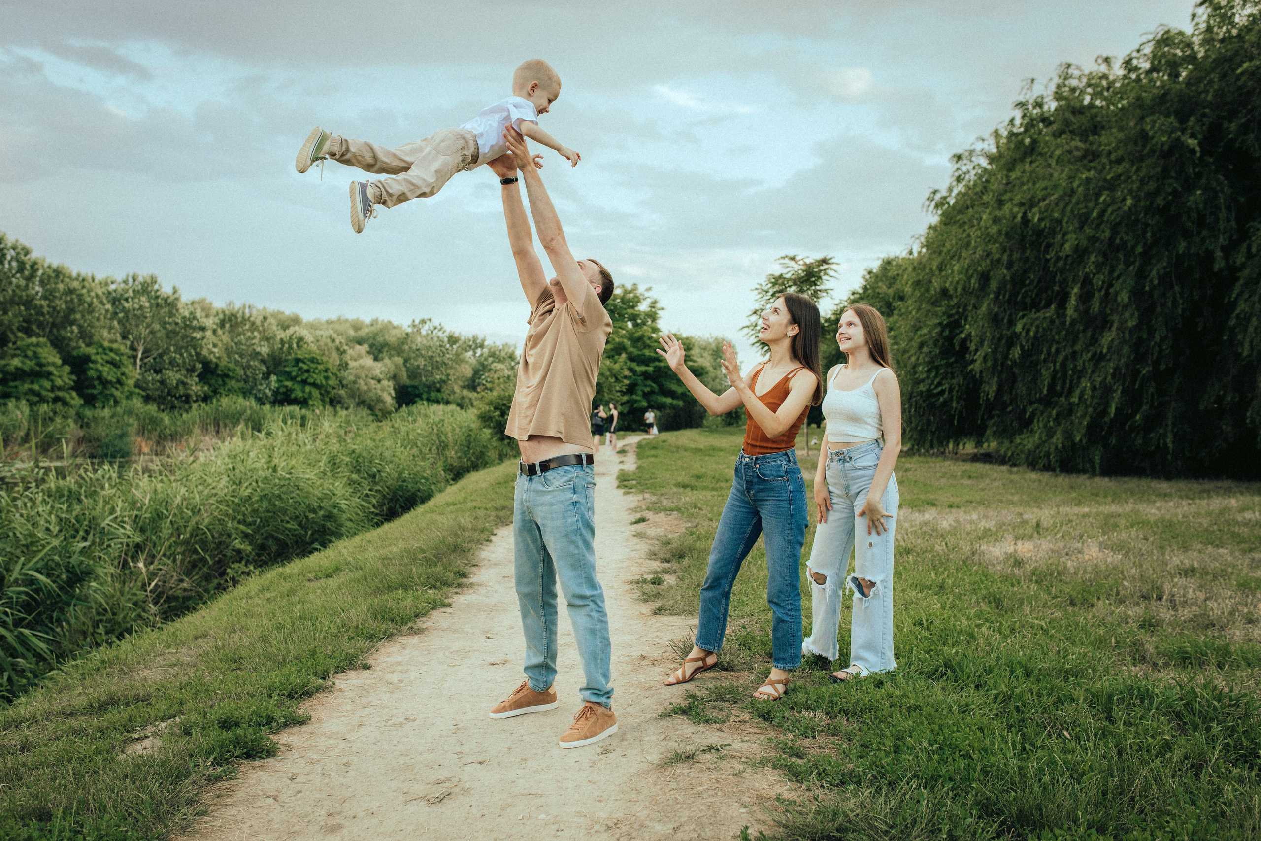 Полина, Сергей, Георгий, Эвелина. Семейный фотограф В Москве Александра Дейкун