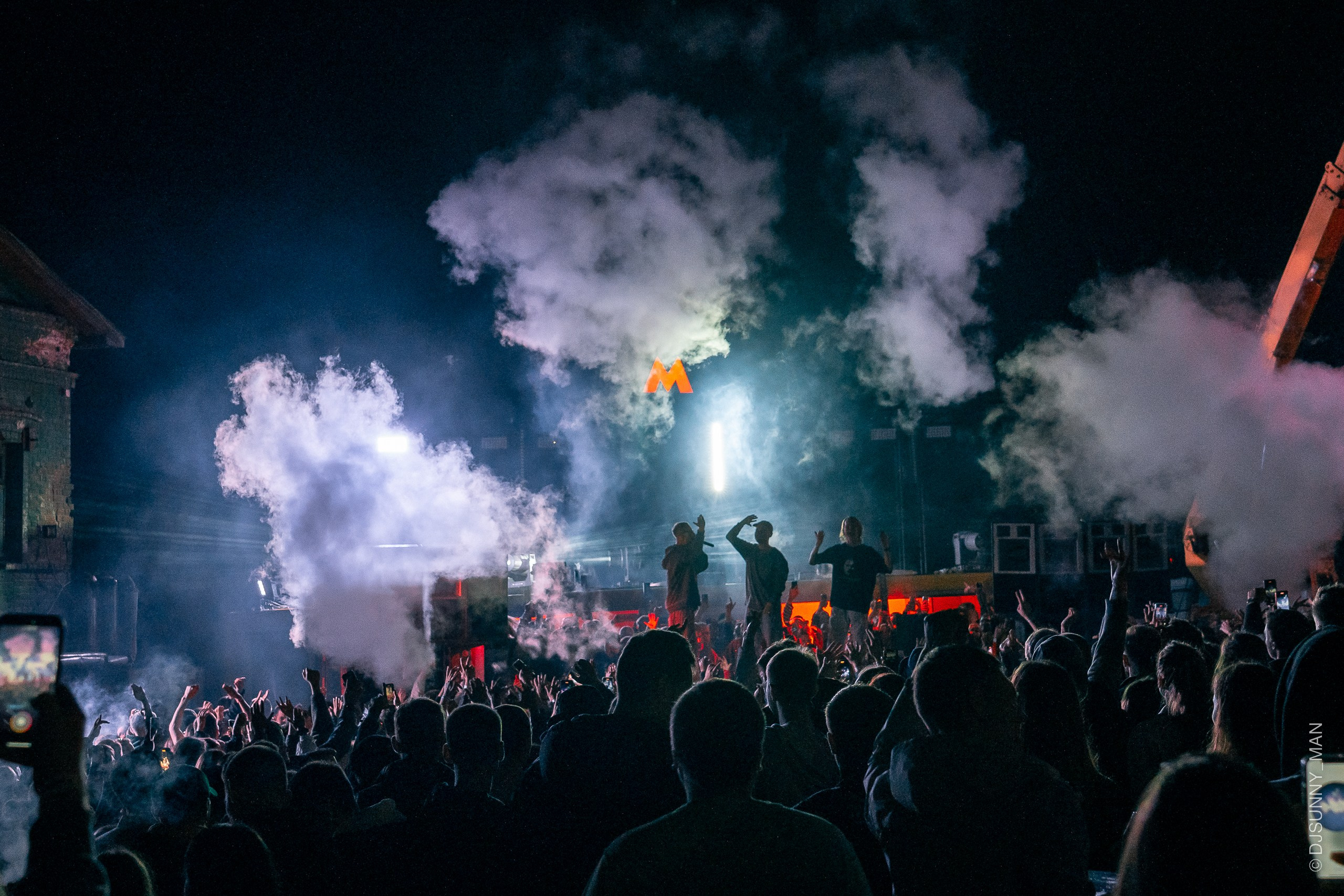 Metro Gorkovskaya. Sunnyman