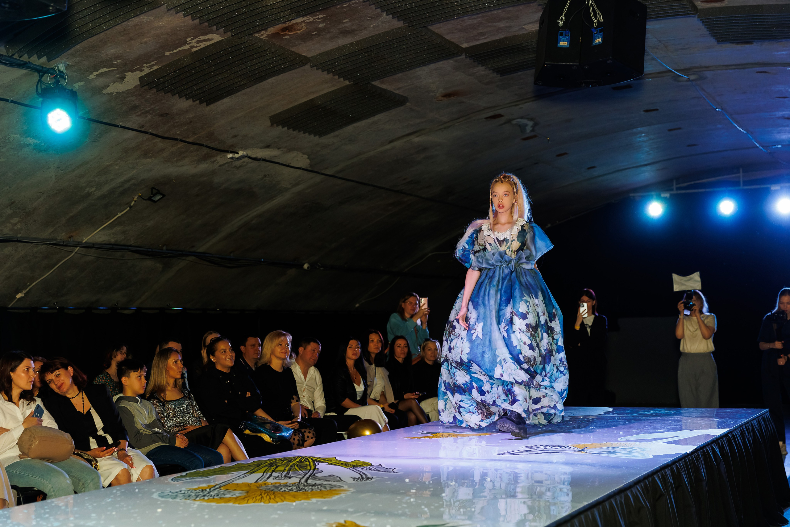 Показ Надежды Шибиной от журнала «Жираf». Фотограф Новосибирск — Наталья Гресь