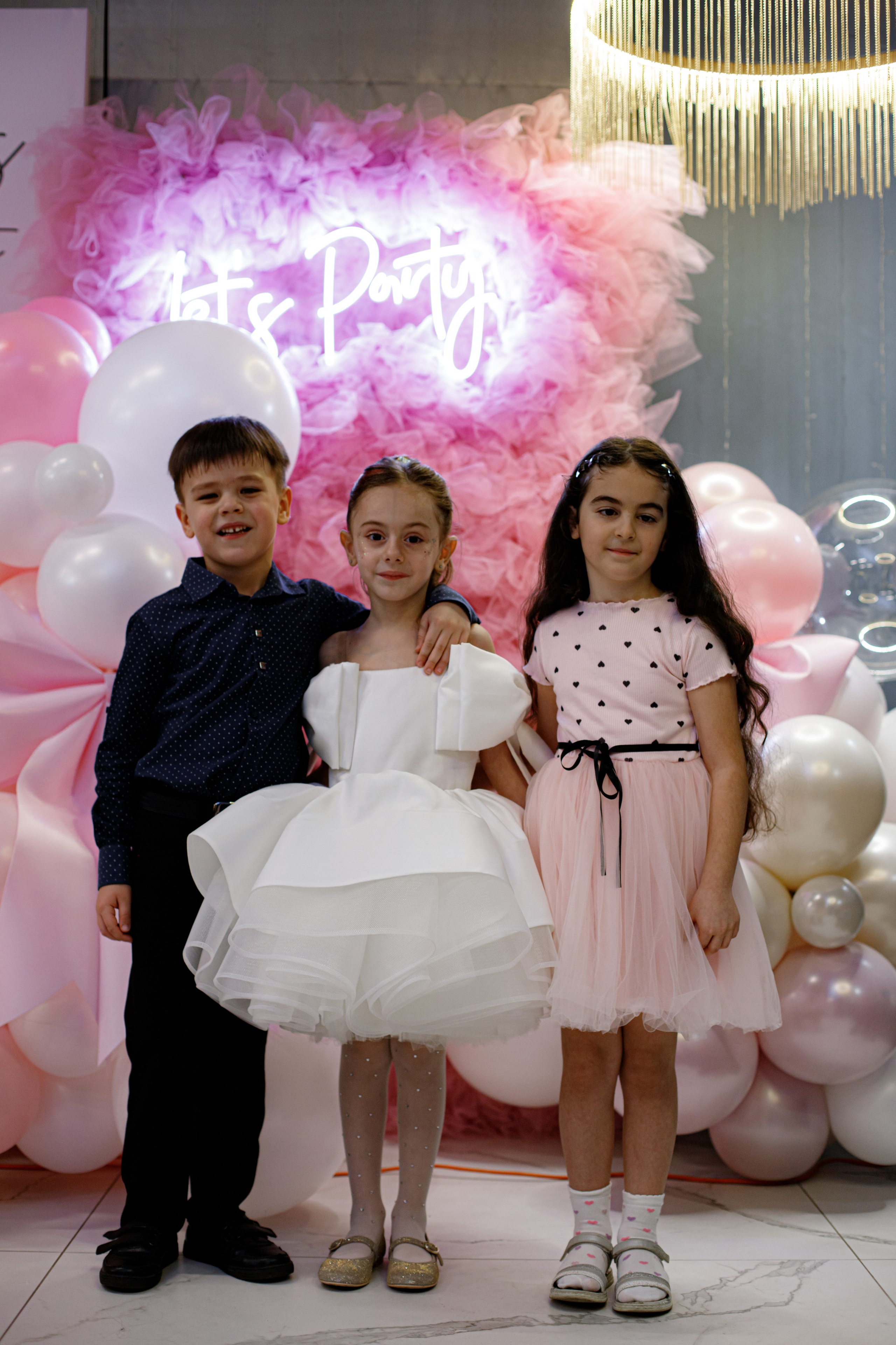 ASIA'S BIRTHDAY PARTY. Photokarish