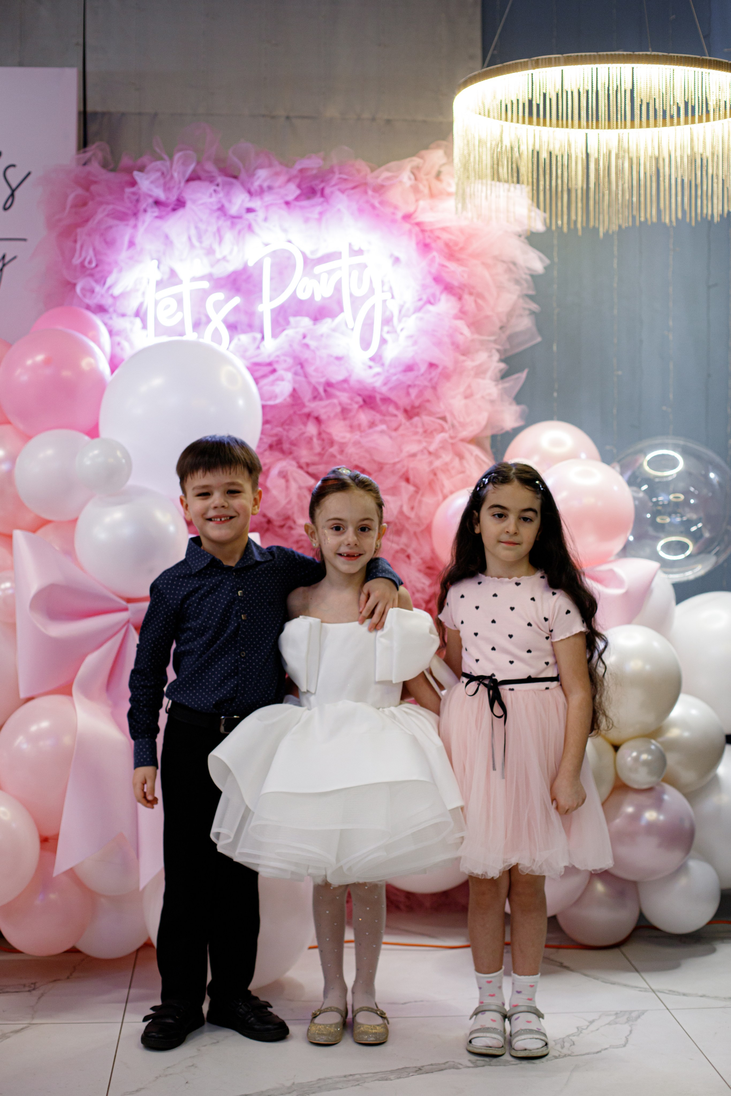 ASIA'S BIRTHDAY PARTY. Photokarish