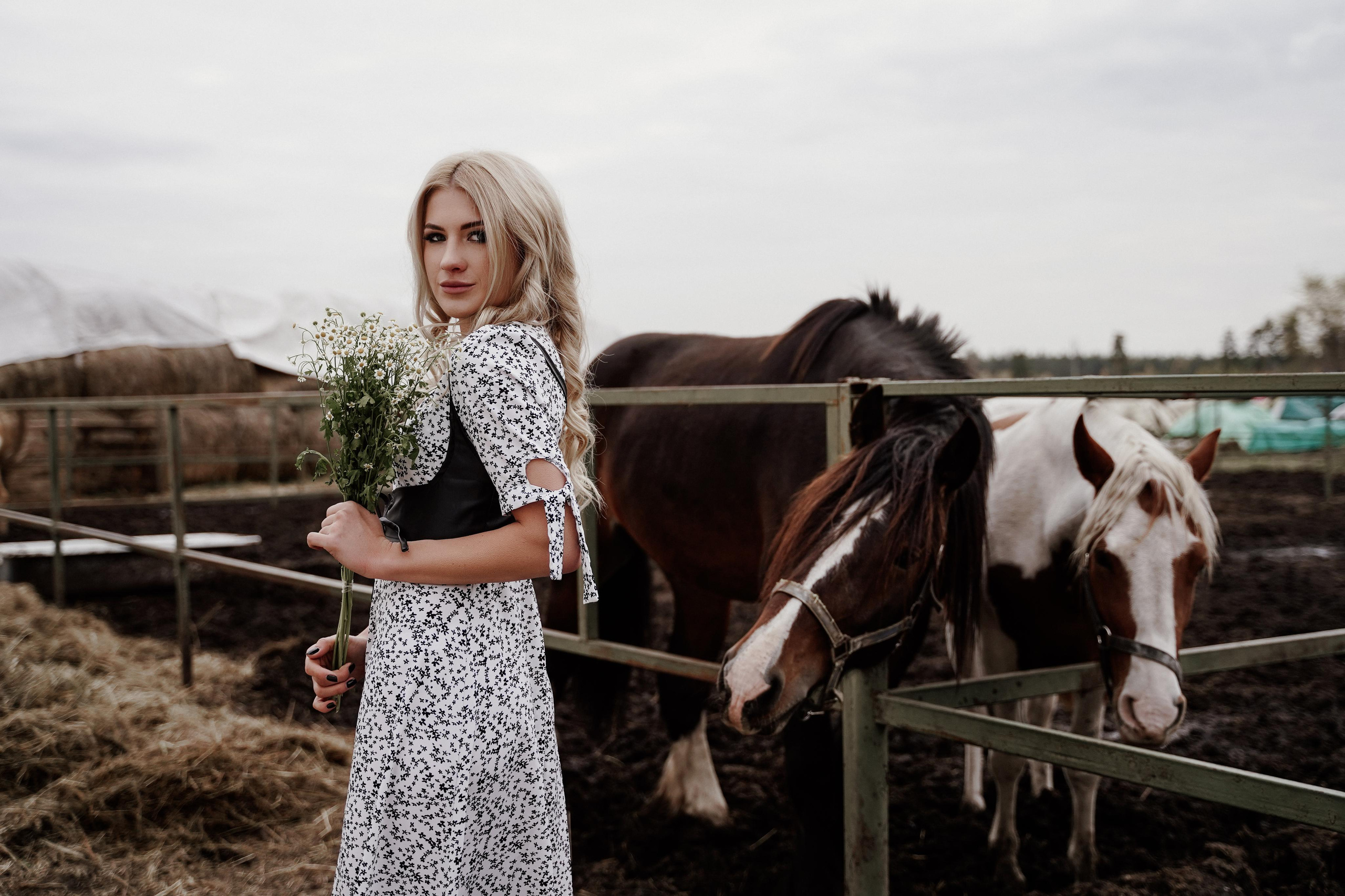 Елена прогулка на лошадях. Фотосъемка и видеосъемка свадеб Липецк