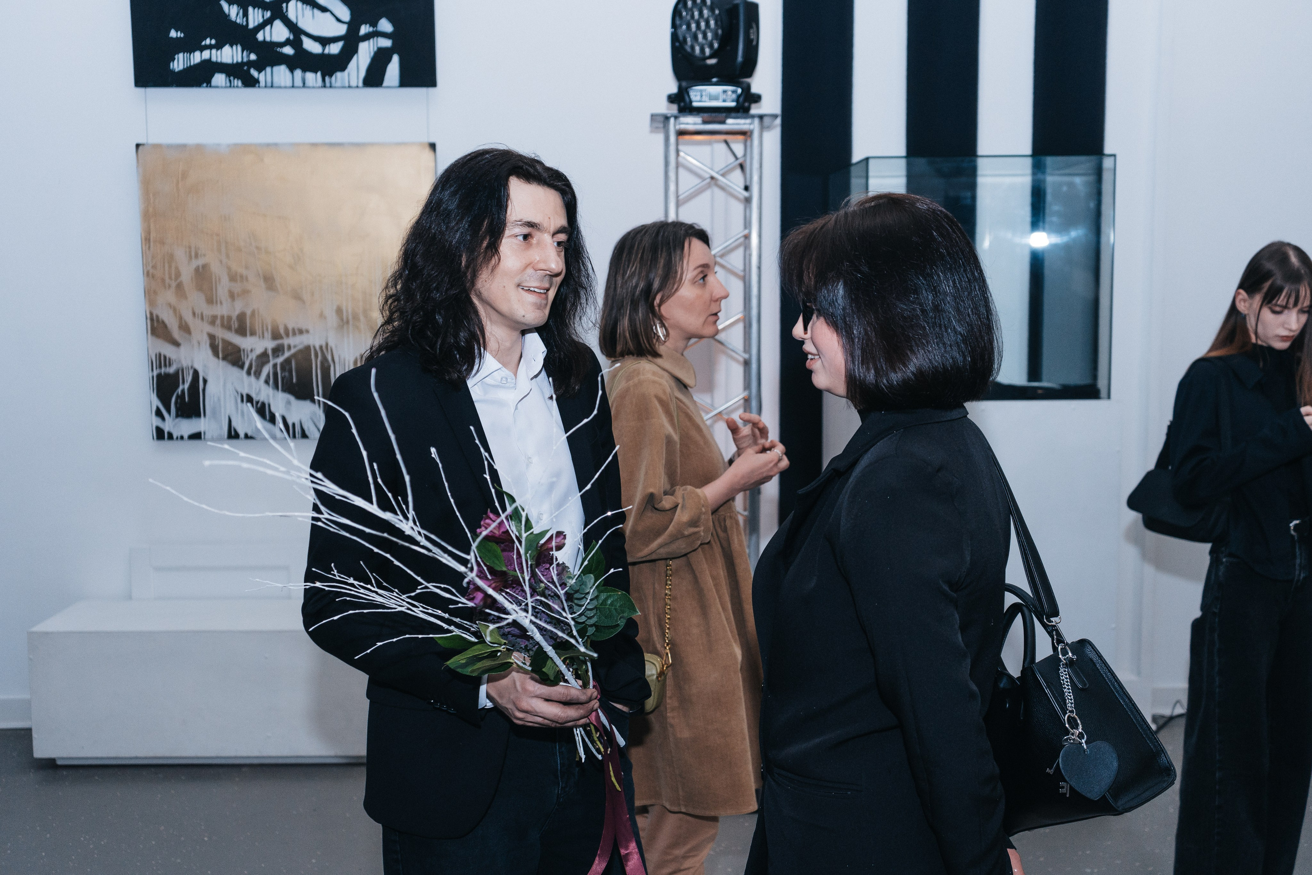 Выставка Юрия Литарова. Всё рождается. Всё продолжается. Портретный фотограф Нижний Новгород