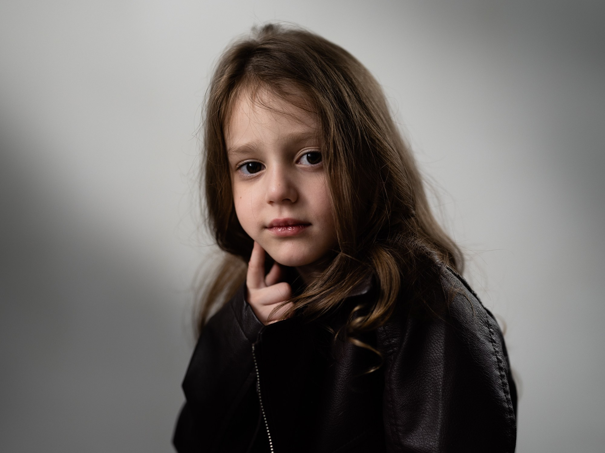 Портрет девочки в студии. Фотограф: Андрей Троицкий